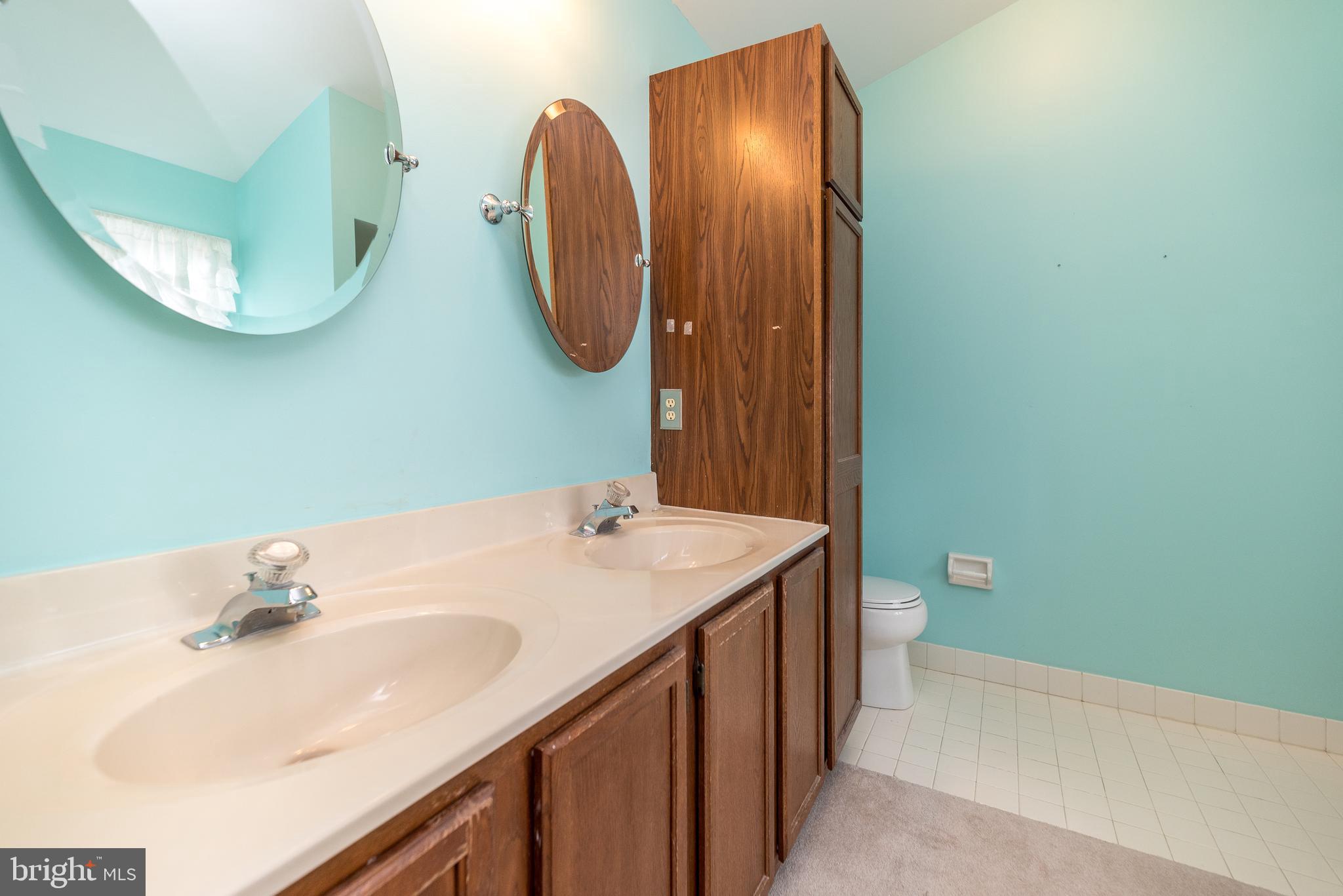 TWIN HILLS - Residential Lease