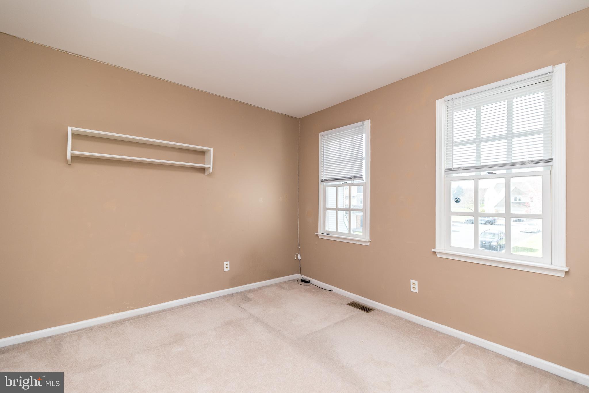 TWIN HILLS - Residential Lease