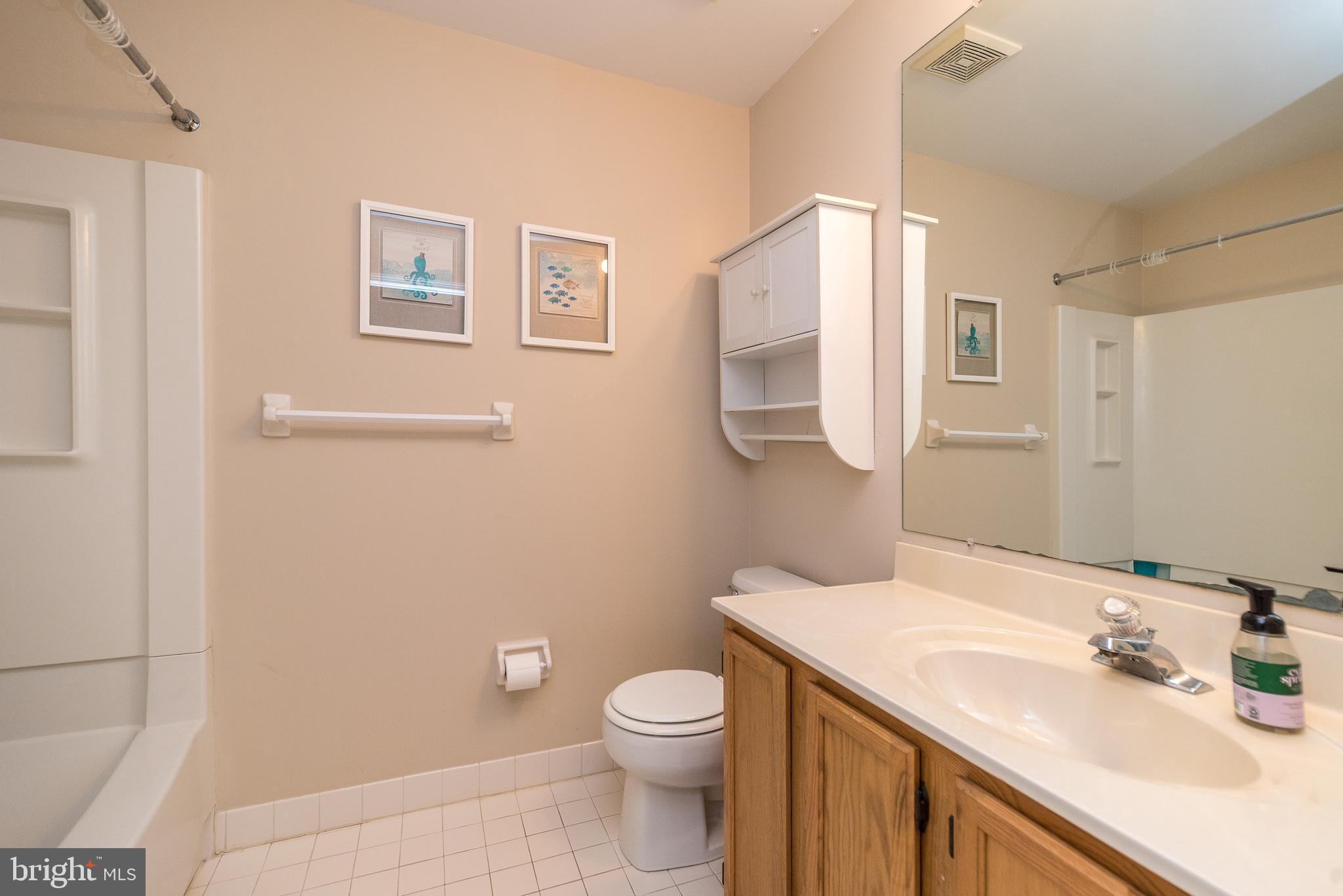 TWIN HILLS - Residential Lease