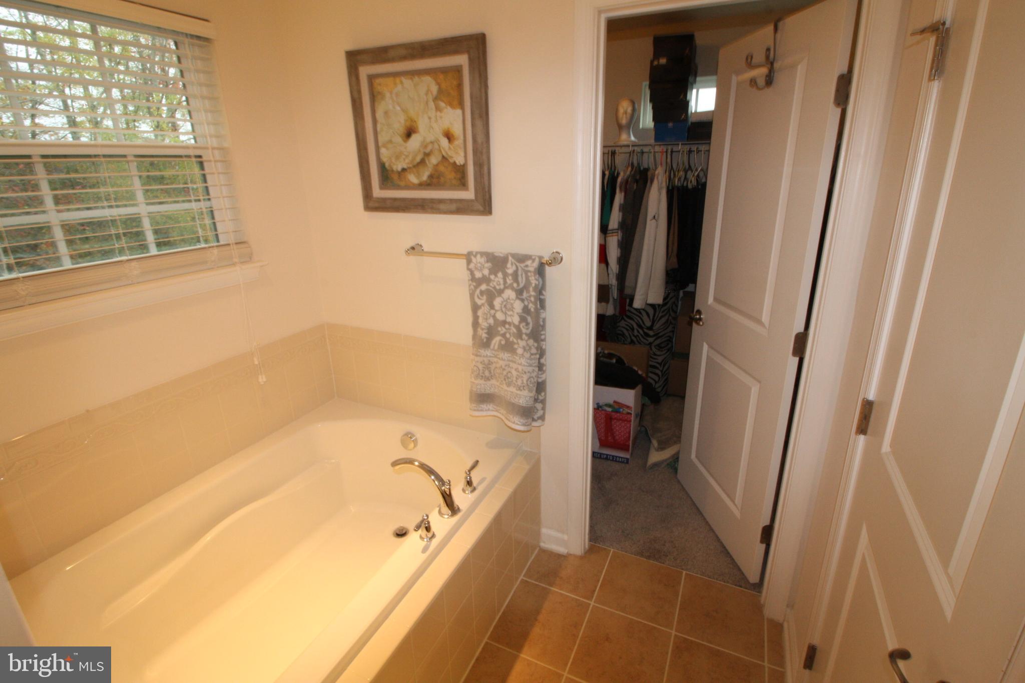 AUTUMN HILLS - Residential