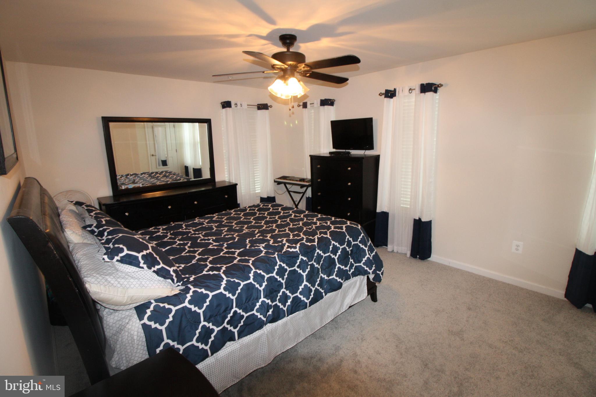 AUTUMN HILLS - Residential