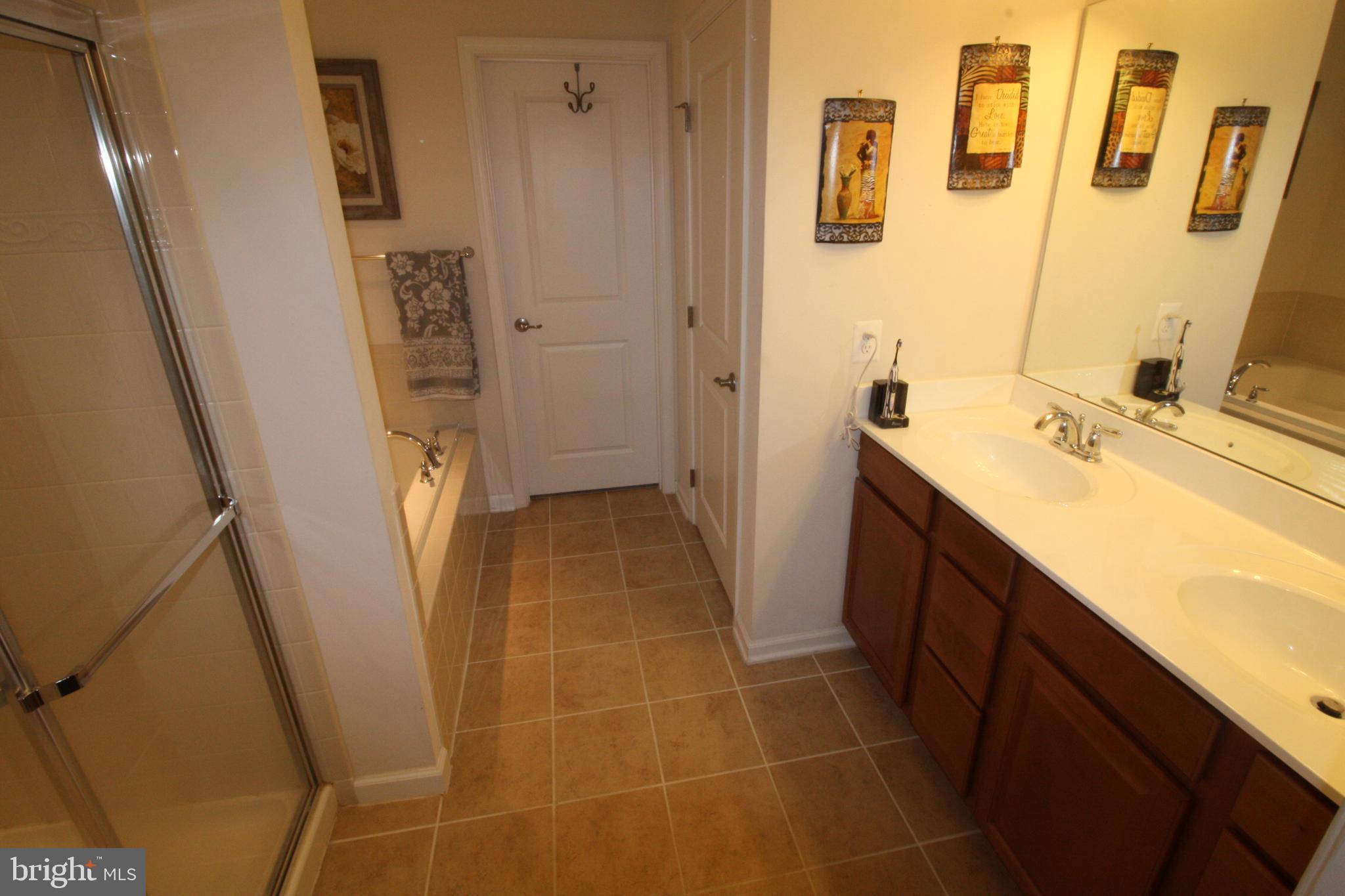 AUTUMN HILLS - Residential