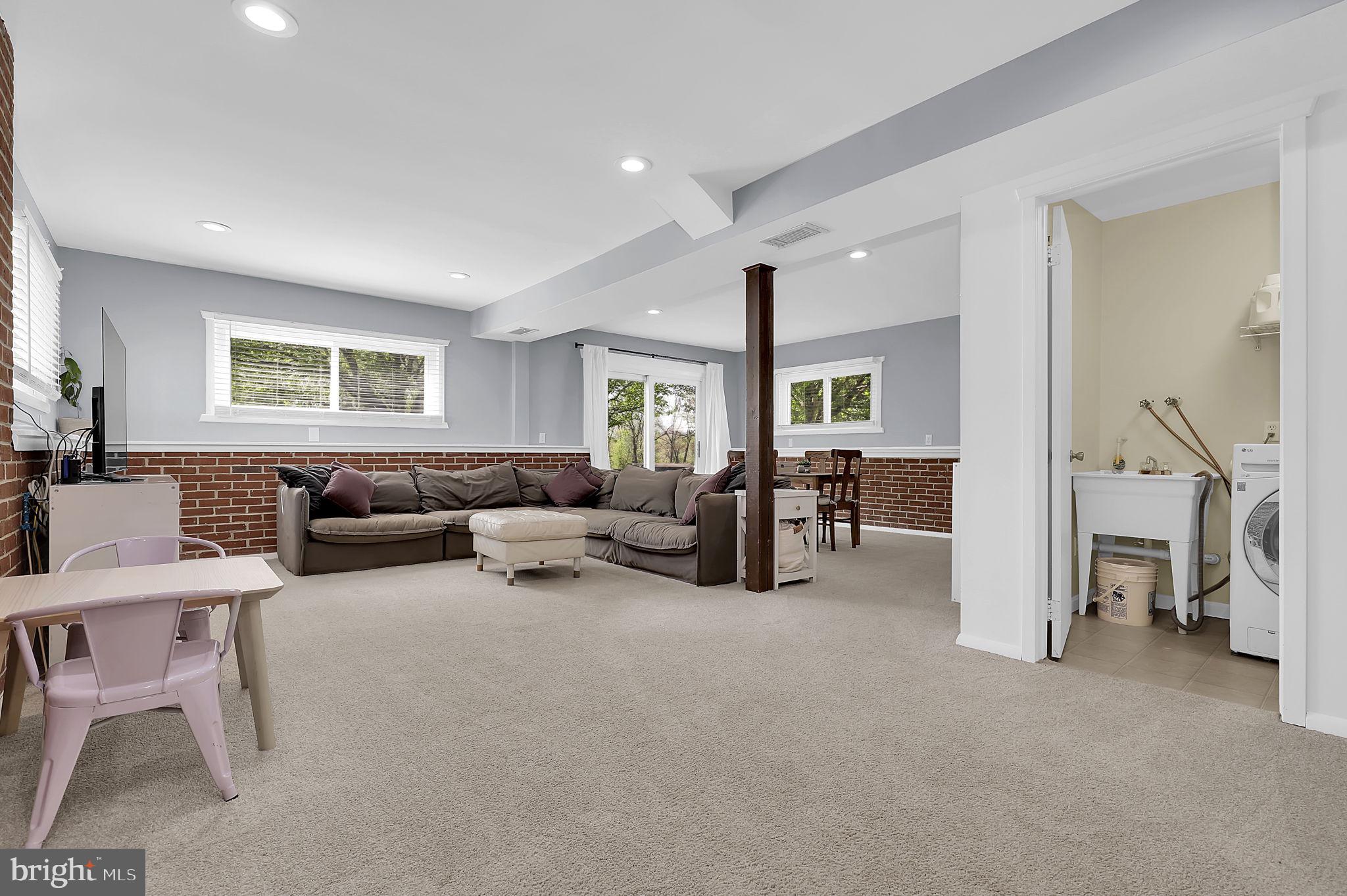 BEAU MONDE ESTATES - Residential