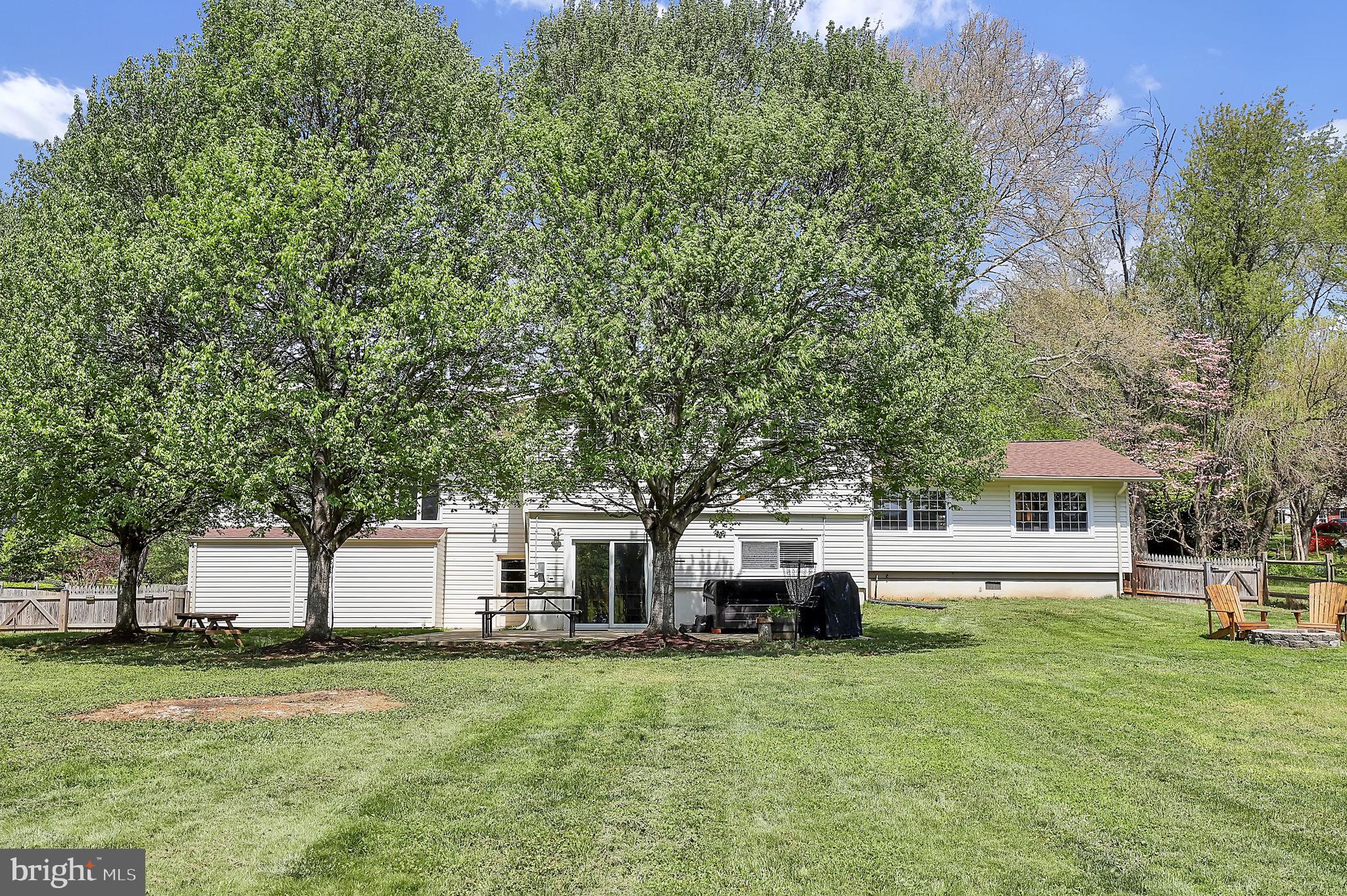 BEAU MONDE ESTATES - Residential