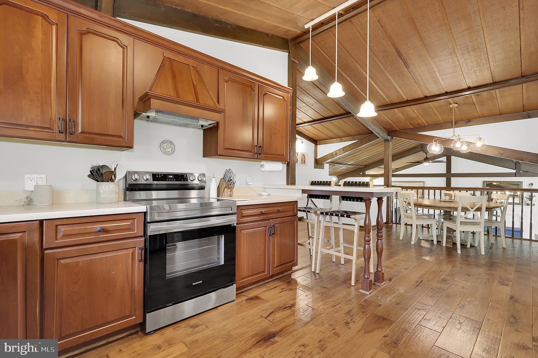 BEAU MONDE ESTATES - Residential