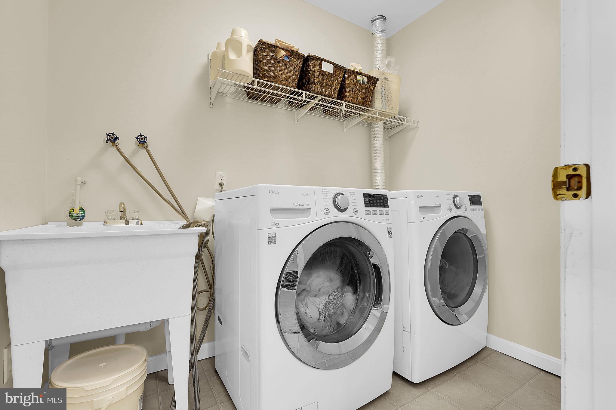 BEAU MONDE ESTATES - Residential