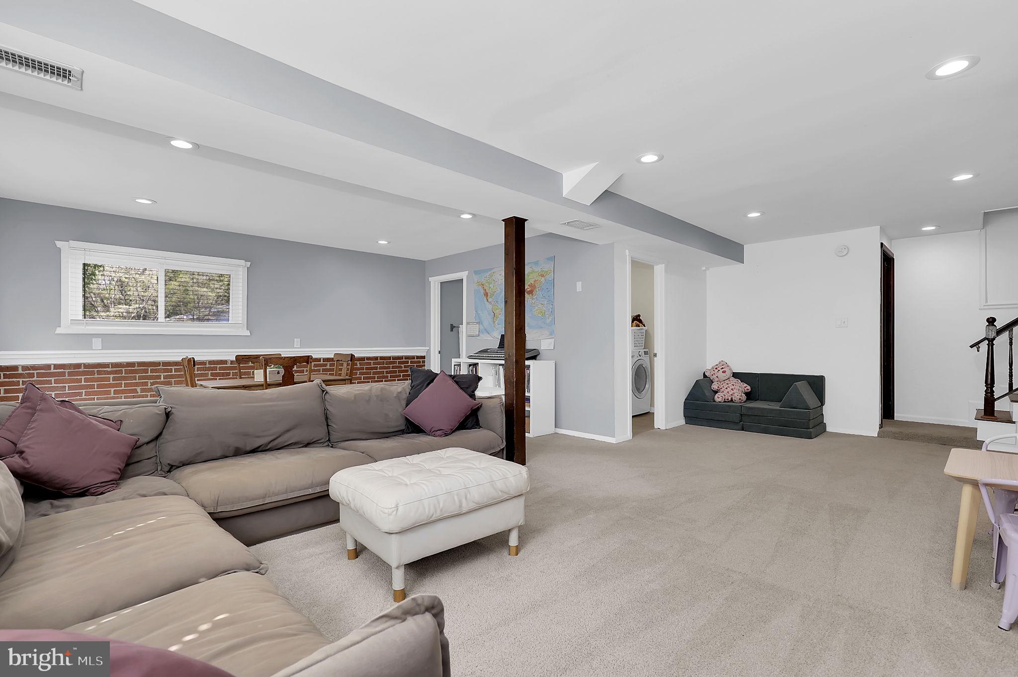 BEAU MONDE ESTATES - Residential