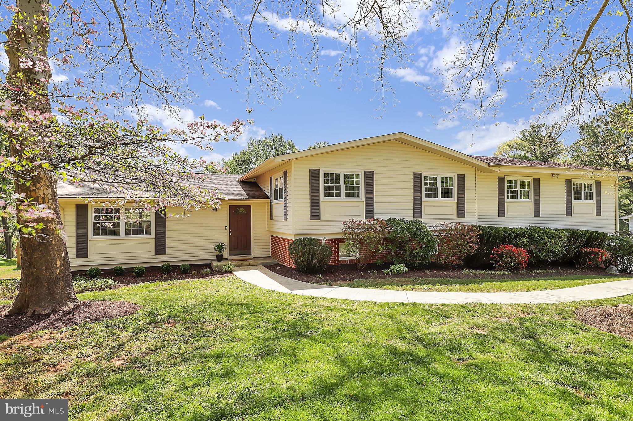 BEAU MONDE ESTATES - Residential