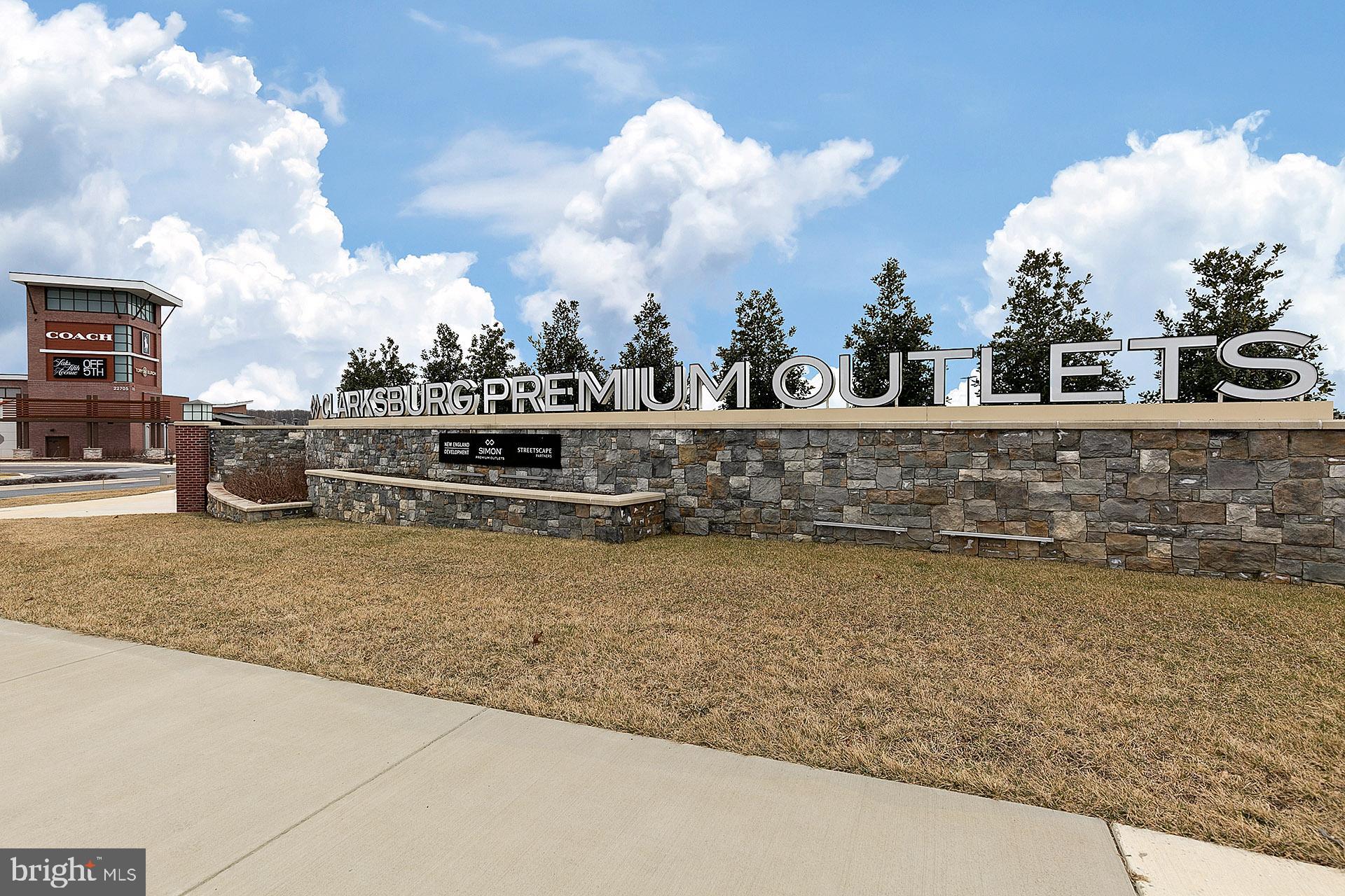 BEAU MONDE ESTATES - Residential