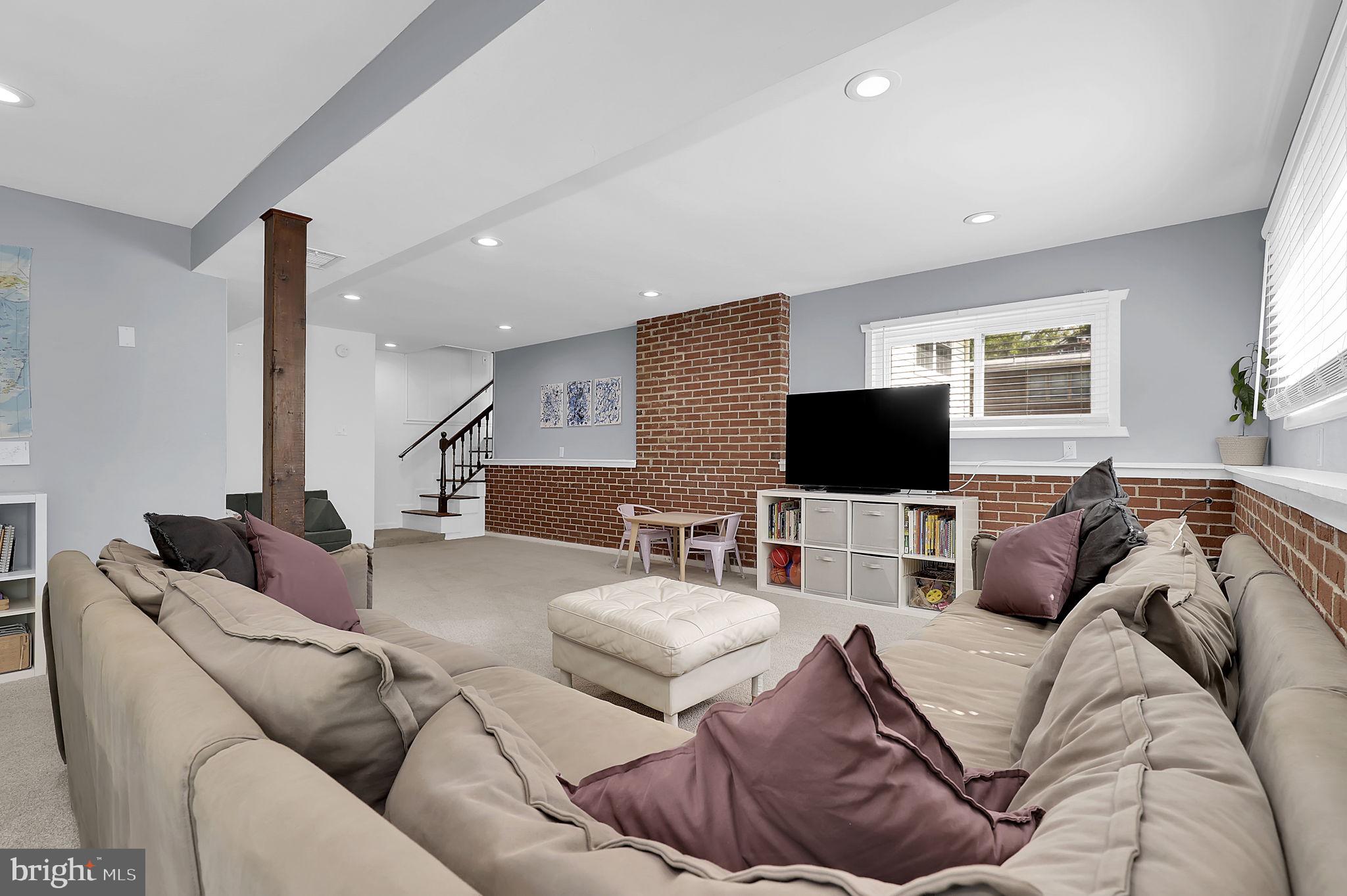 BEAU MONDE ESTATES - Residential