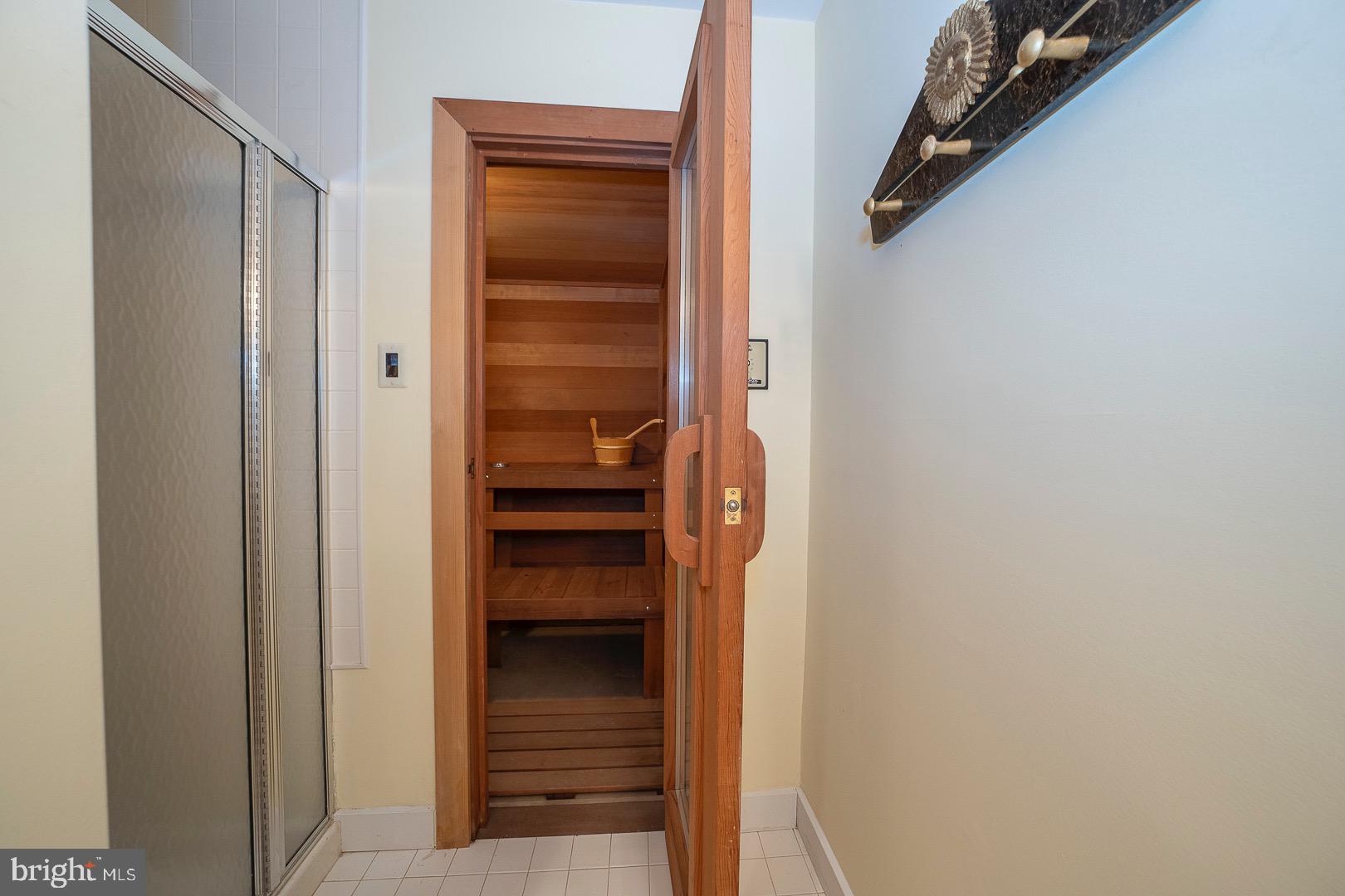 ARONIMINK - Residential