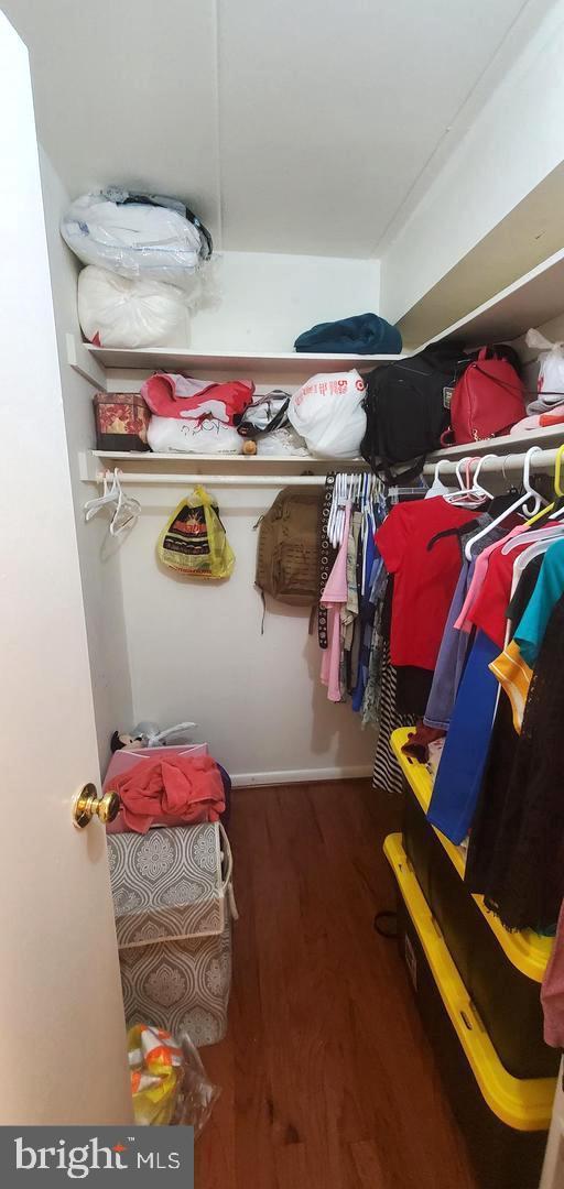 GLENVALE CONDO - Residential Lease