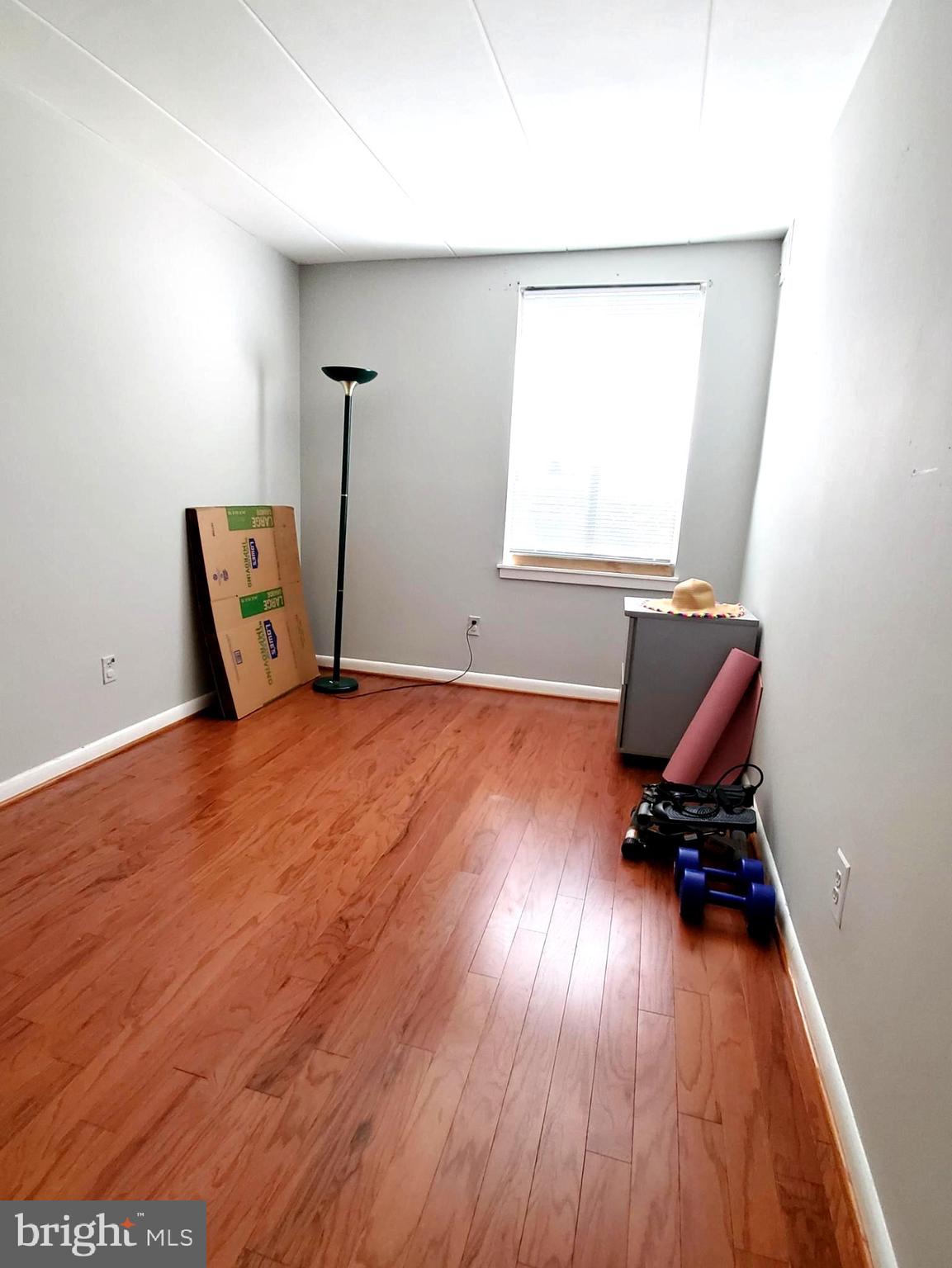 GLENVALE CONDO - Residential Lease