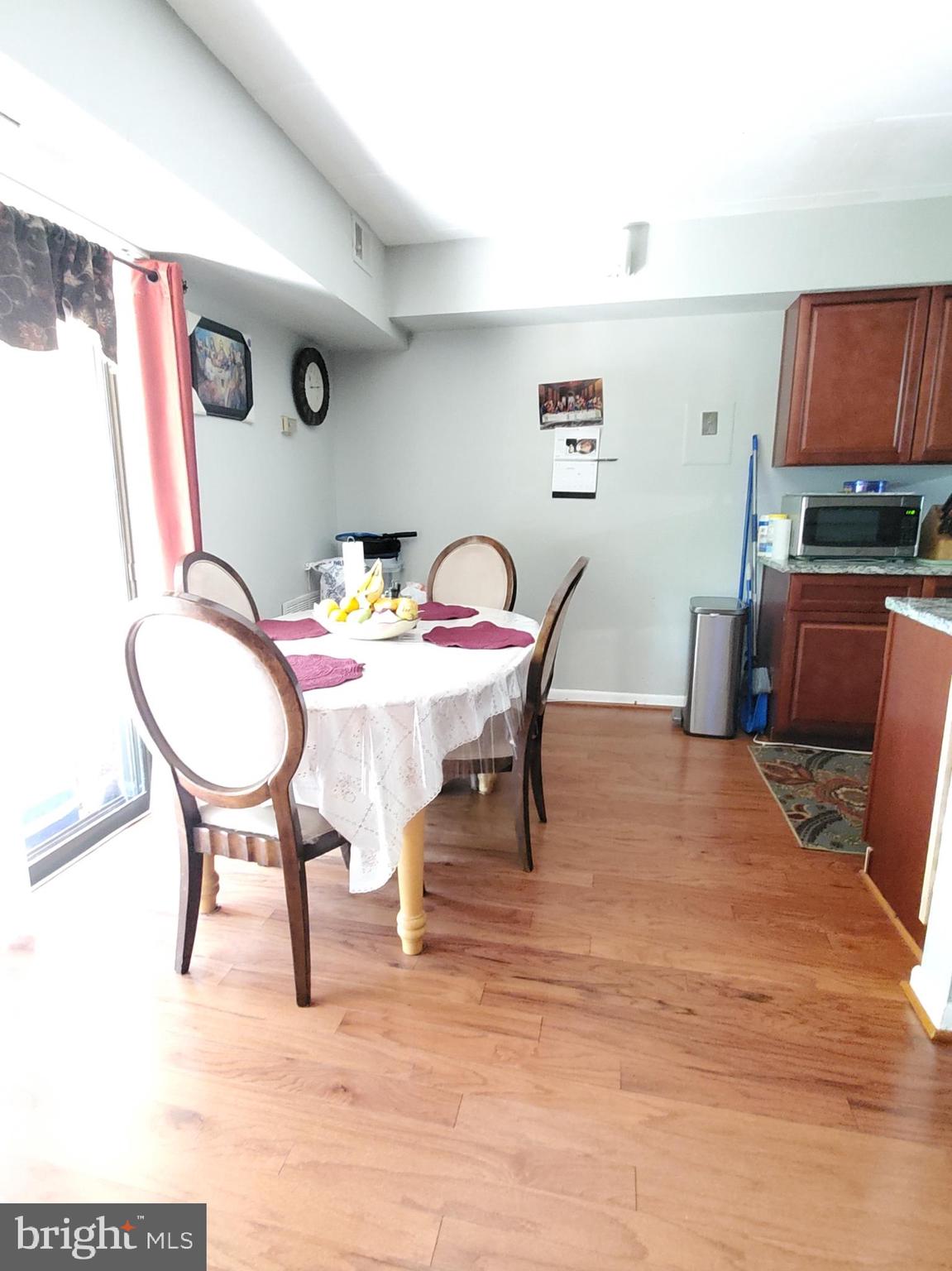 GLENVALE CONDO - Residential Lease