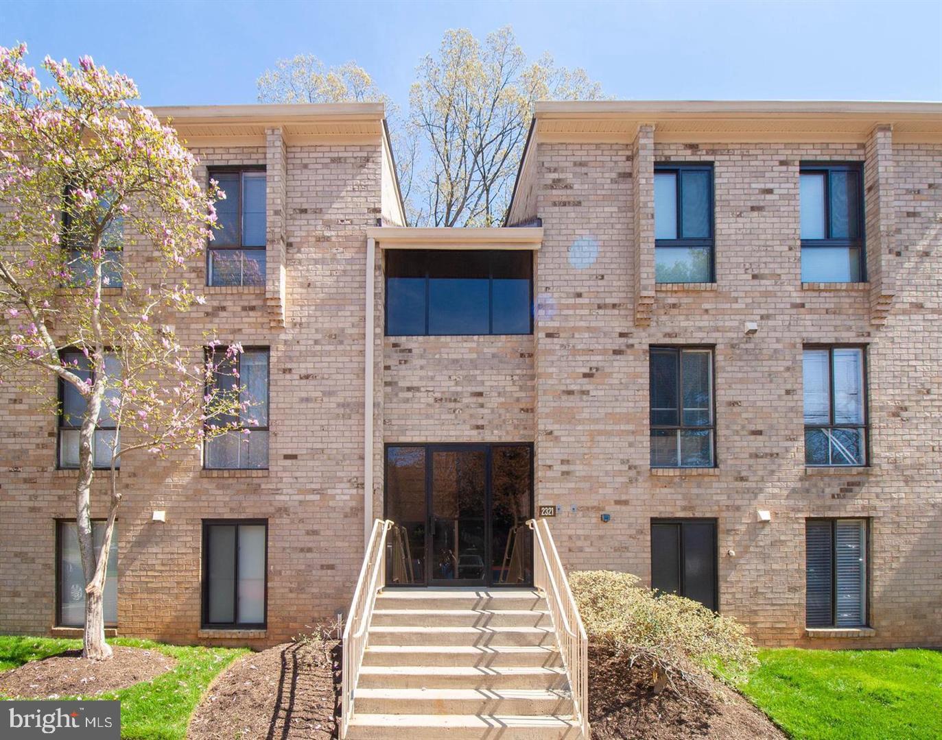 GLENVALE CONDO - Residential Lease