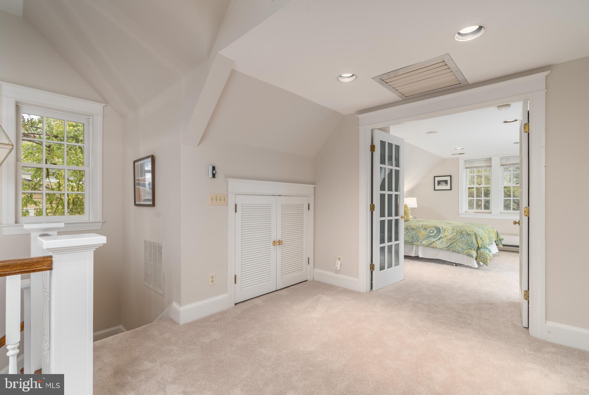 BATTERY PARK - Residential