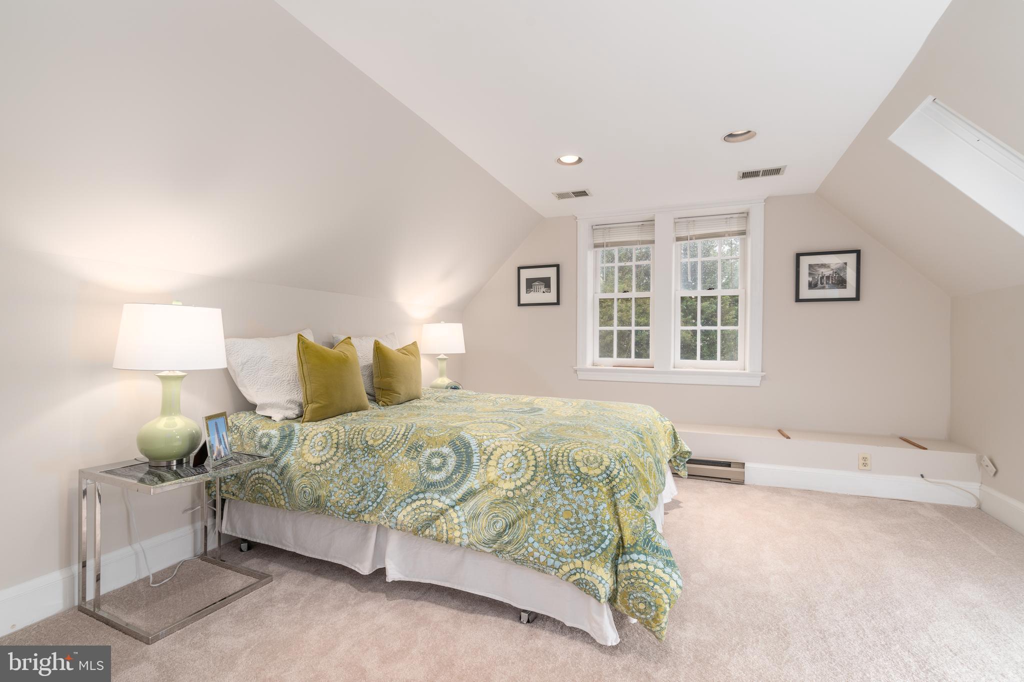 BATTERY PARK - Residential