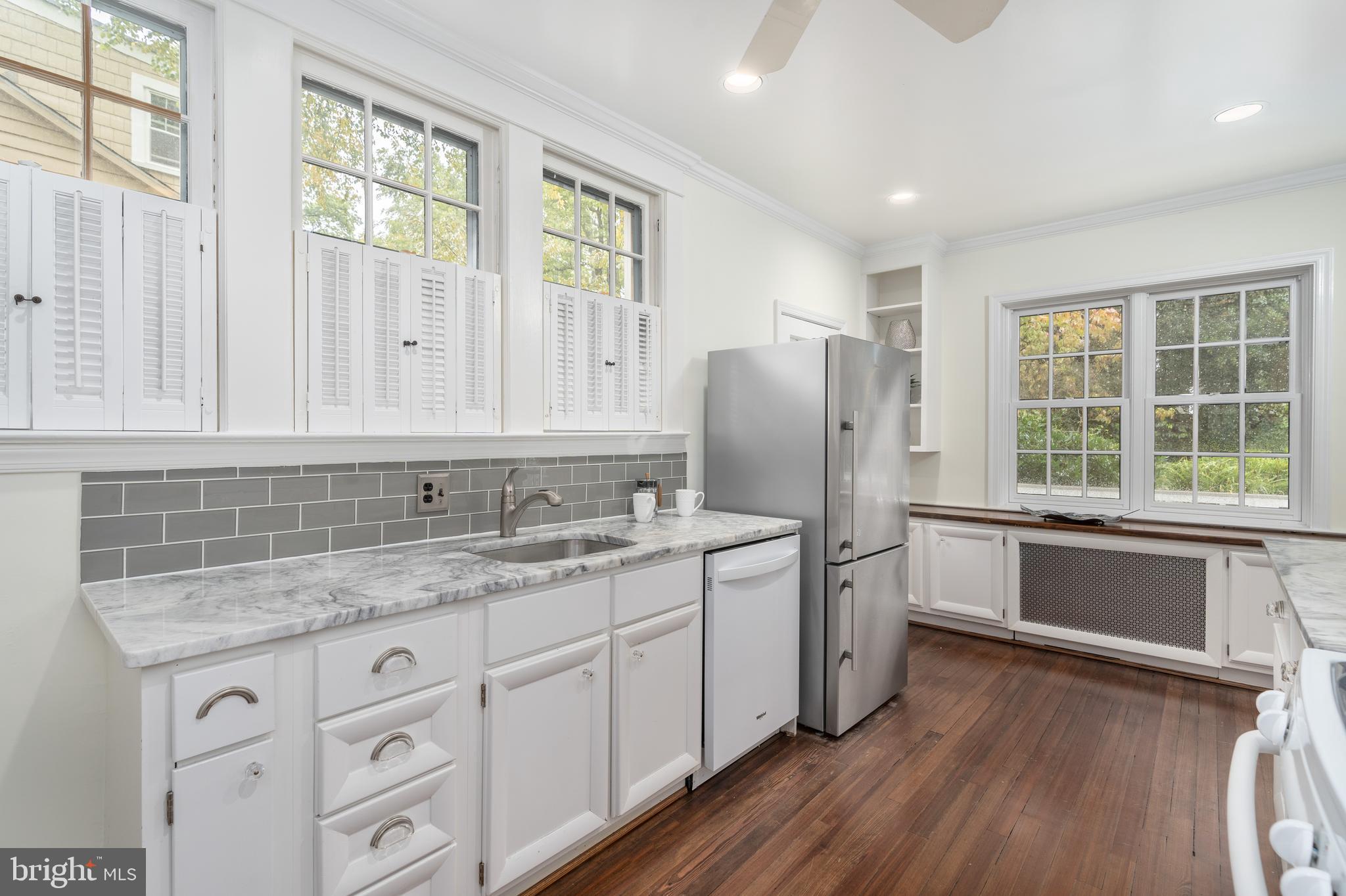 BATTERY PARK - Residential