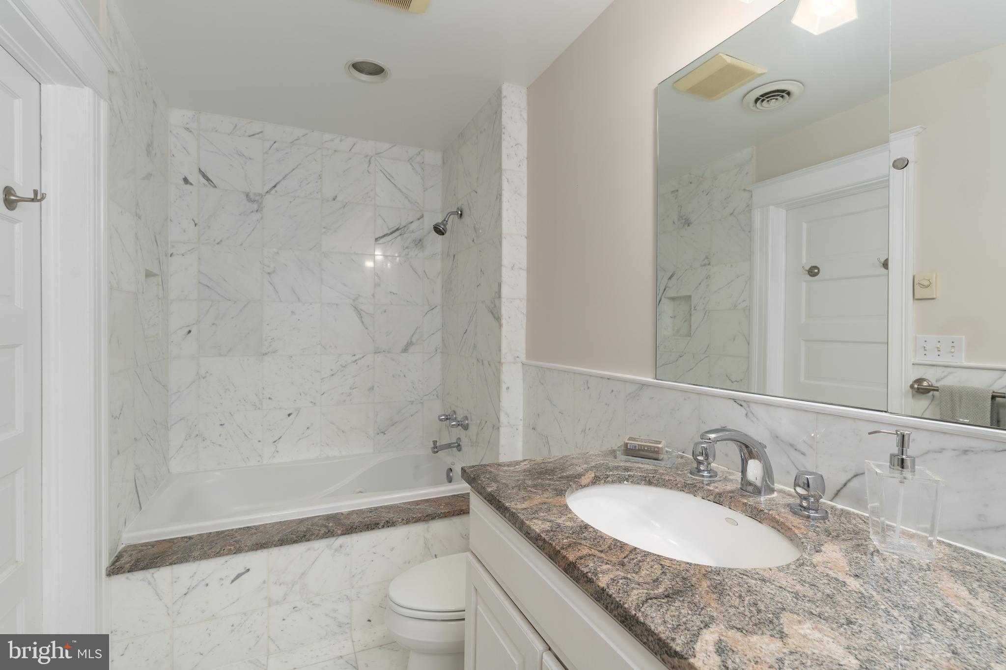 BATTERY PARK - Residential