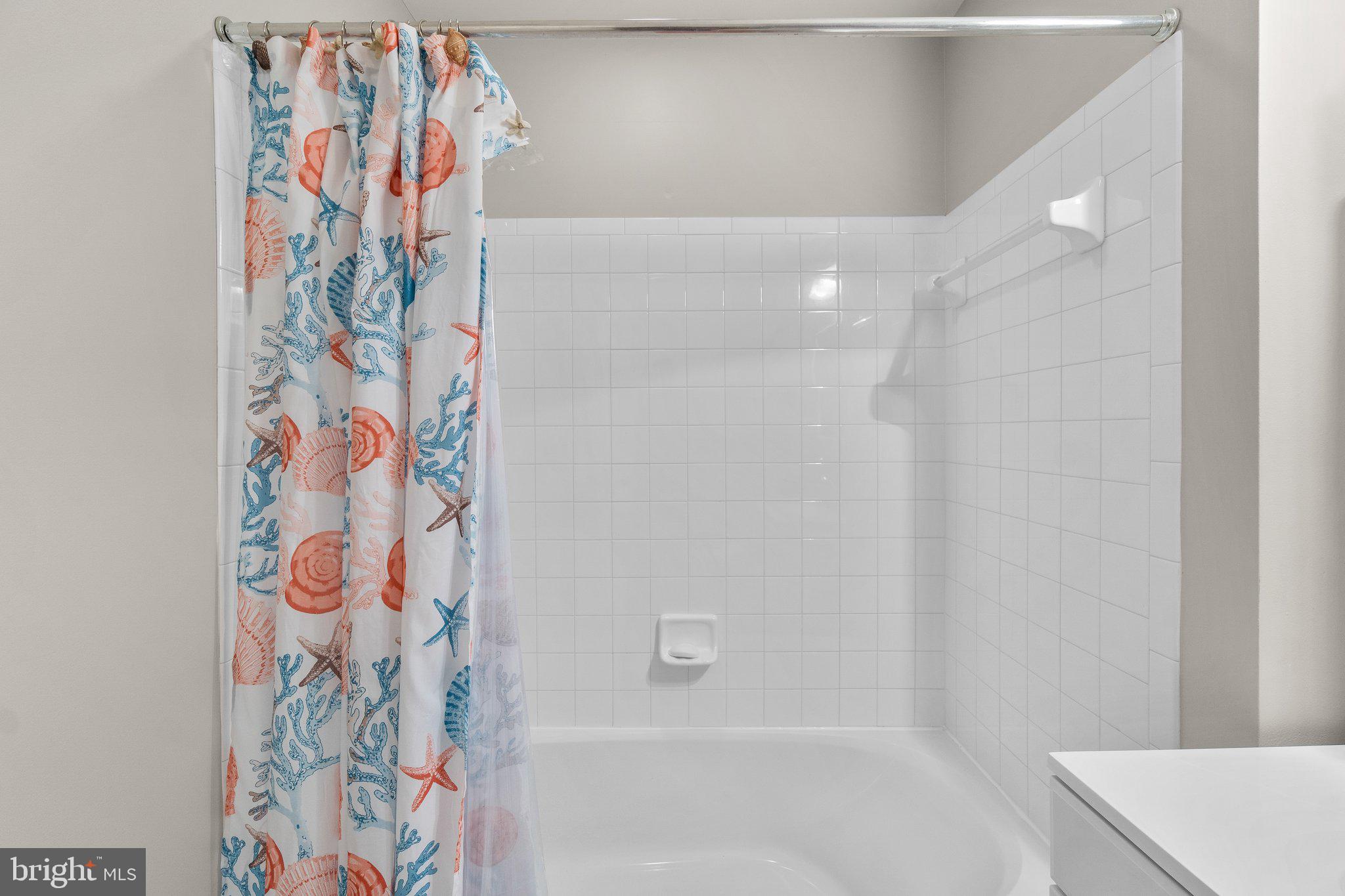 VILLAGES OF URBANA - Residential Lease