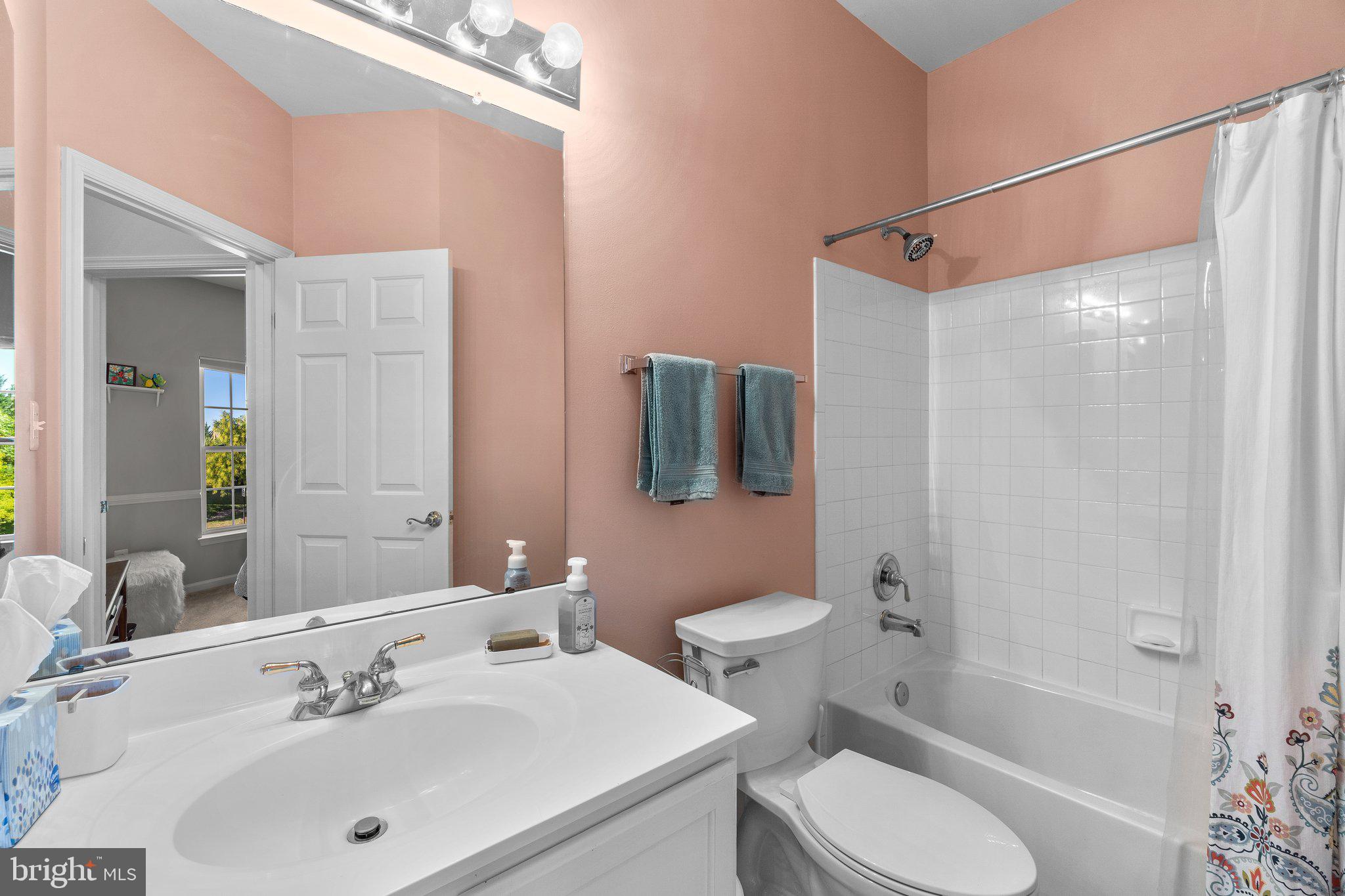 VILLAGES OF URBANA - Residential Lease