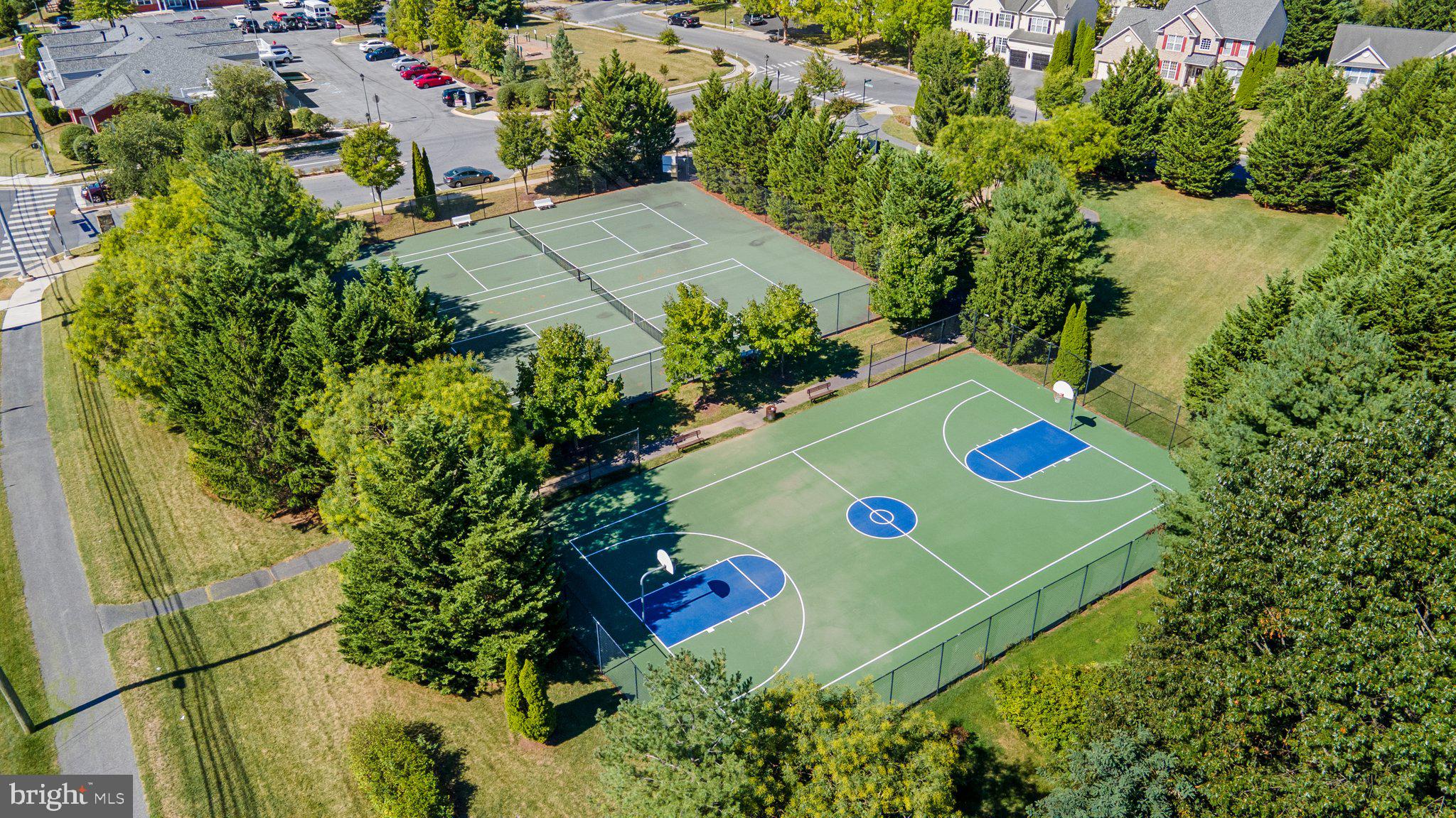 VILLAGES OF URBANA - Residential Lease