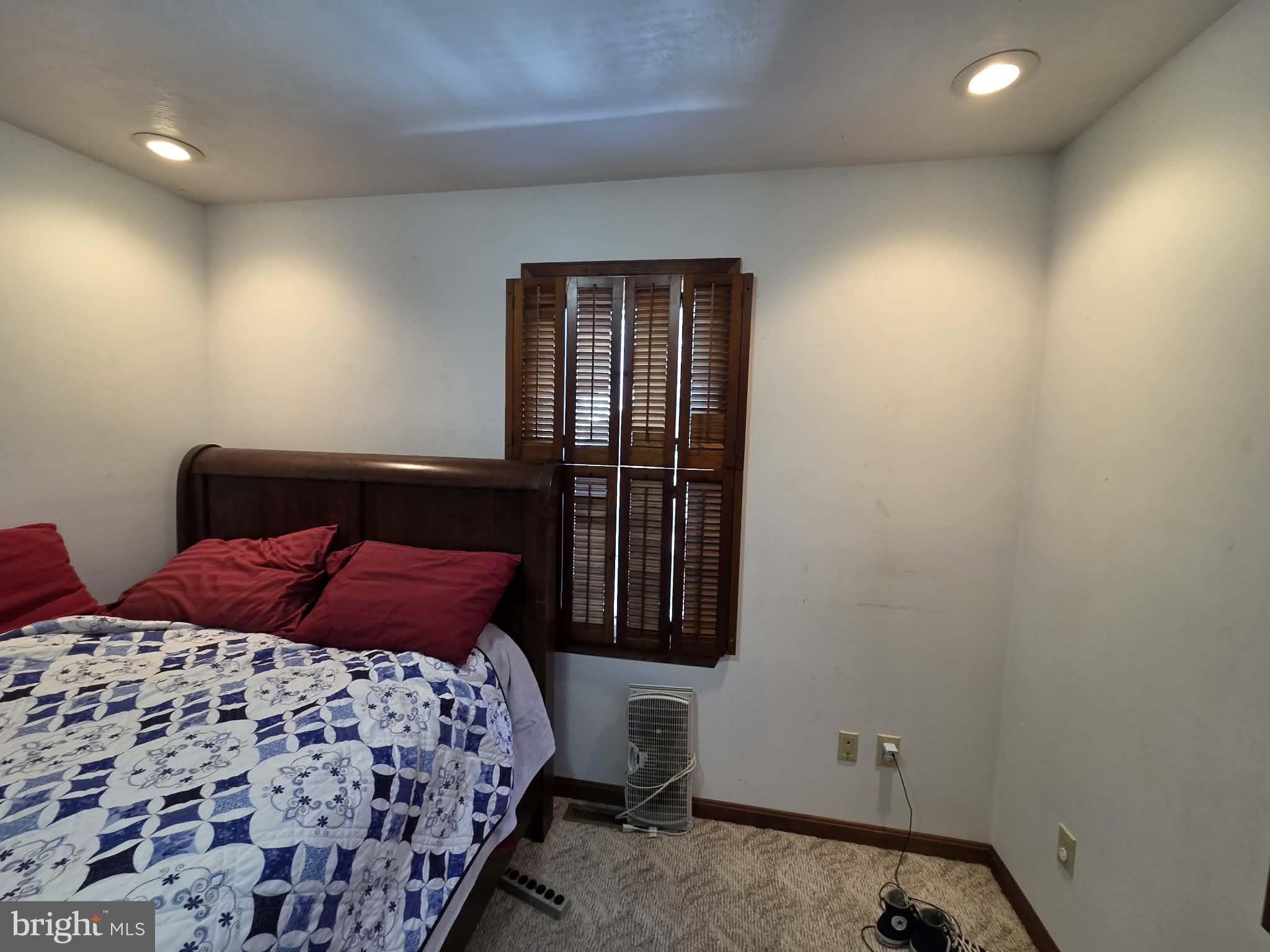 EAST MANCHESTER - Residential