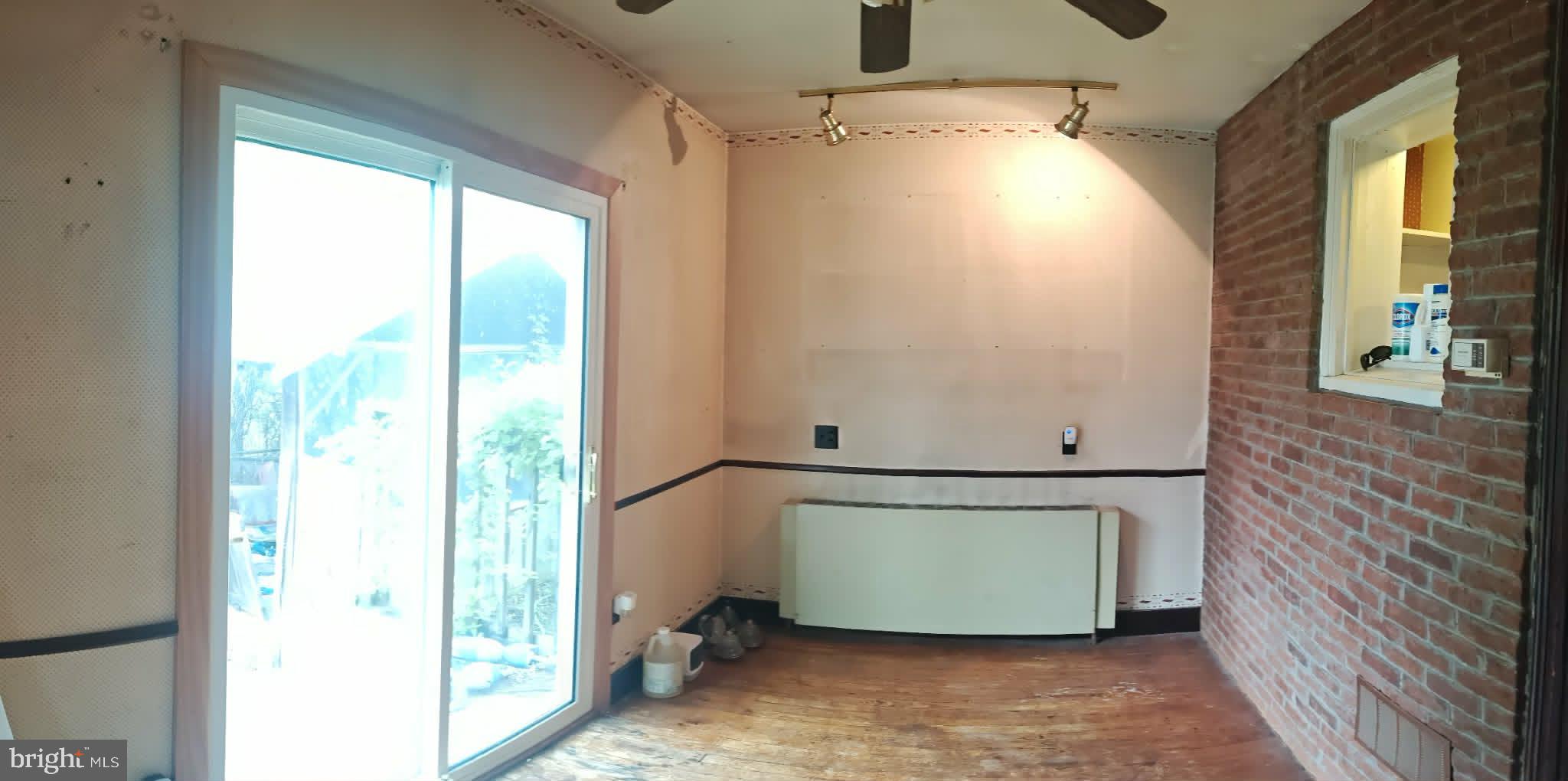 EAST MANCHESTER - Residential