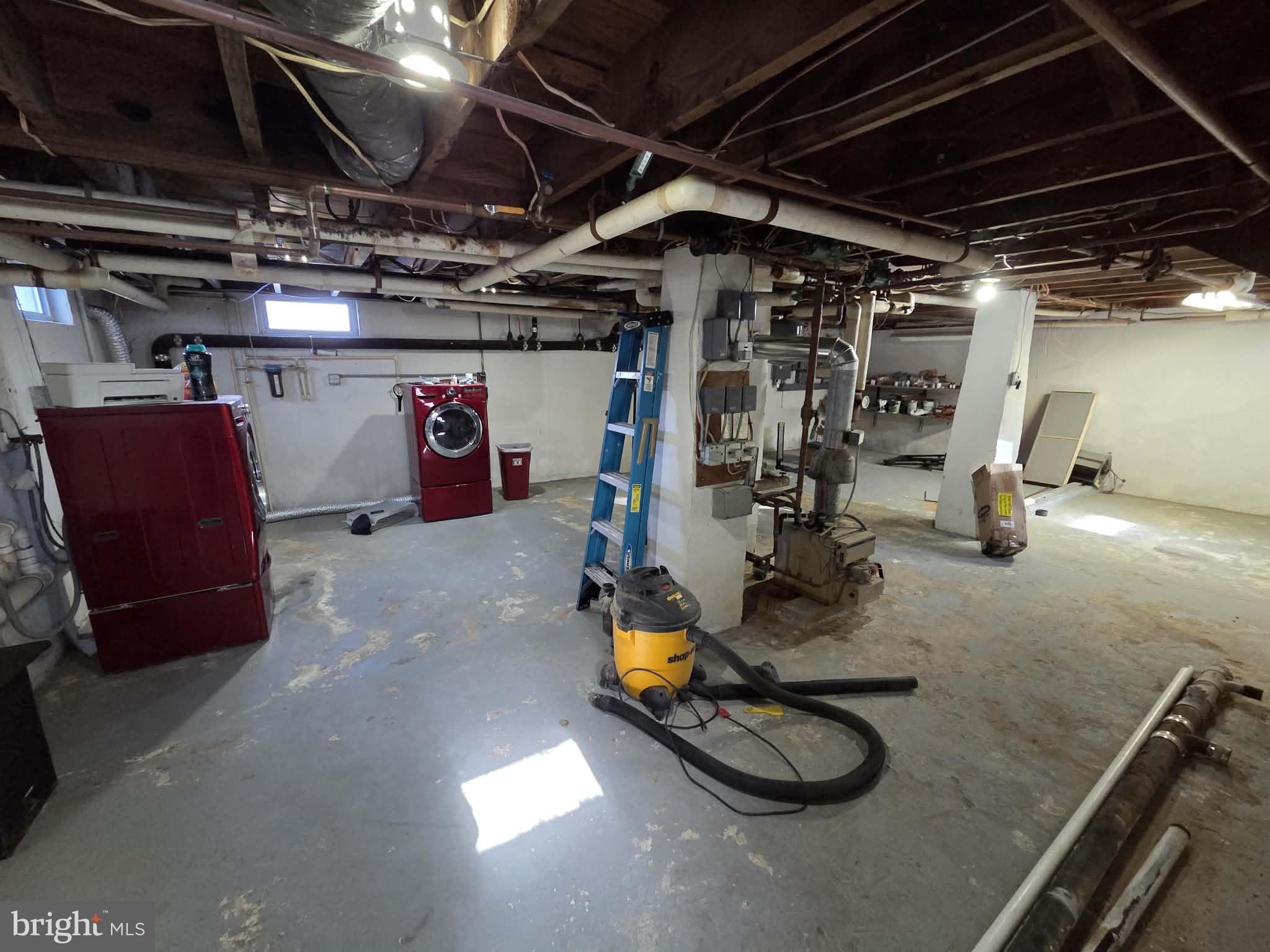 EAST MANCHESTER - Residential