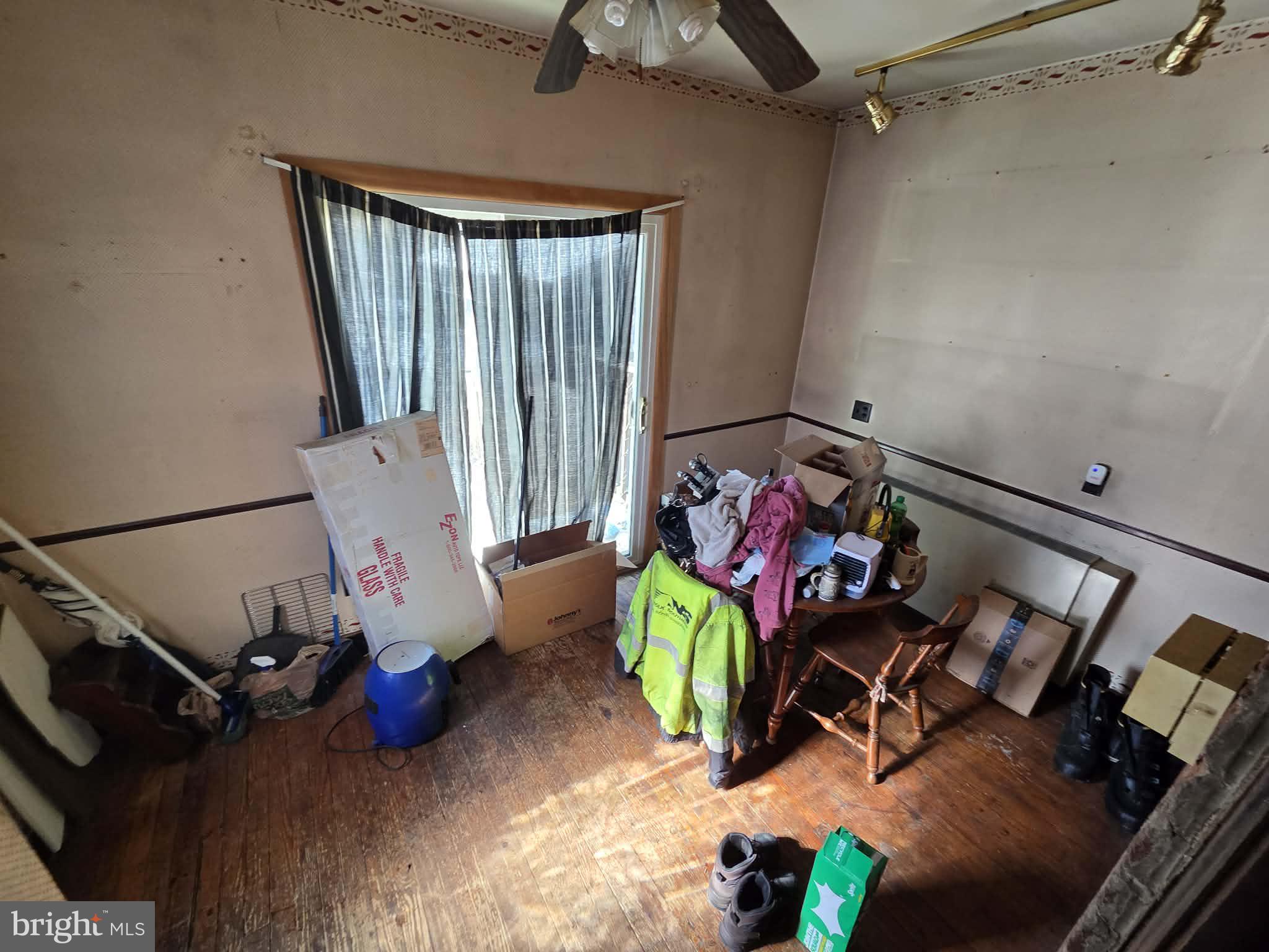 EAST MANCHESTER - Residential