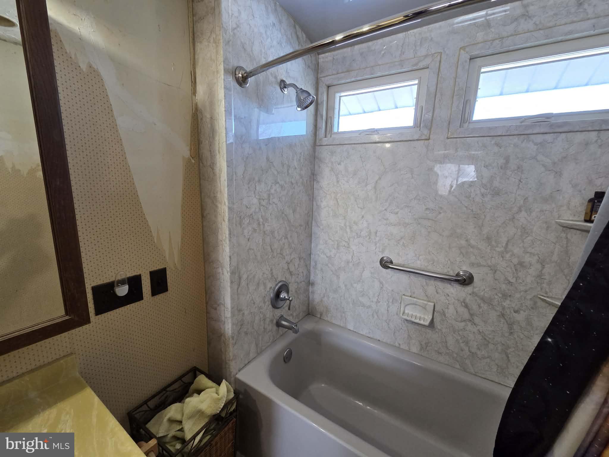 EAST MANCHESTER - Residential