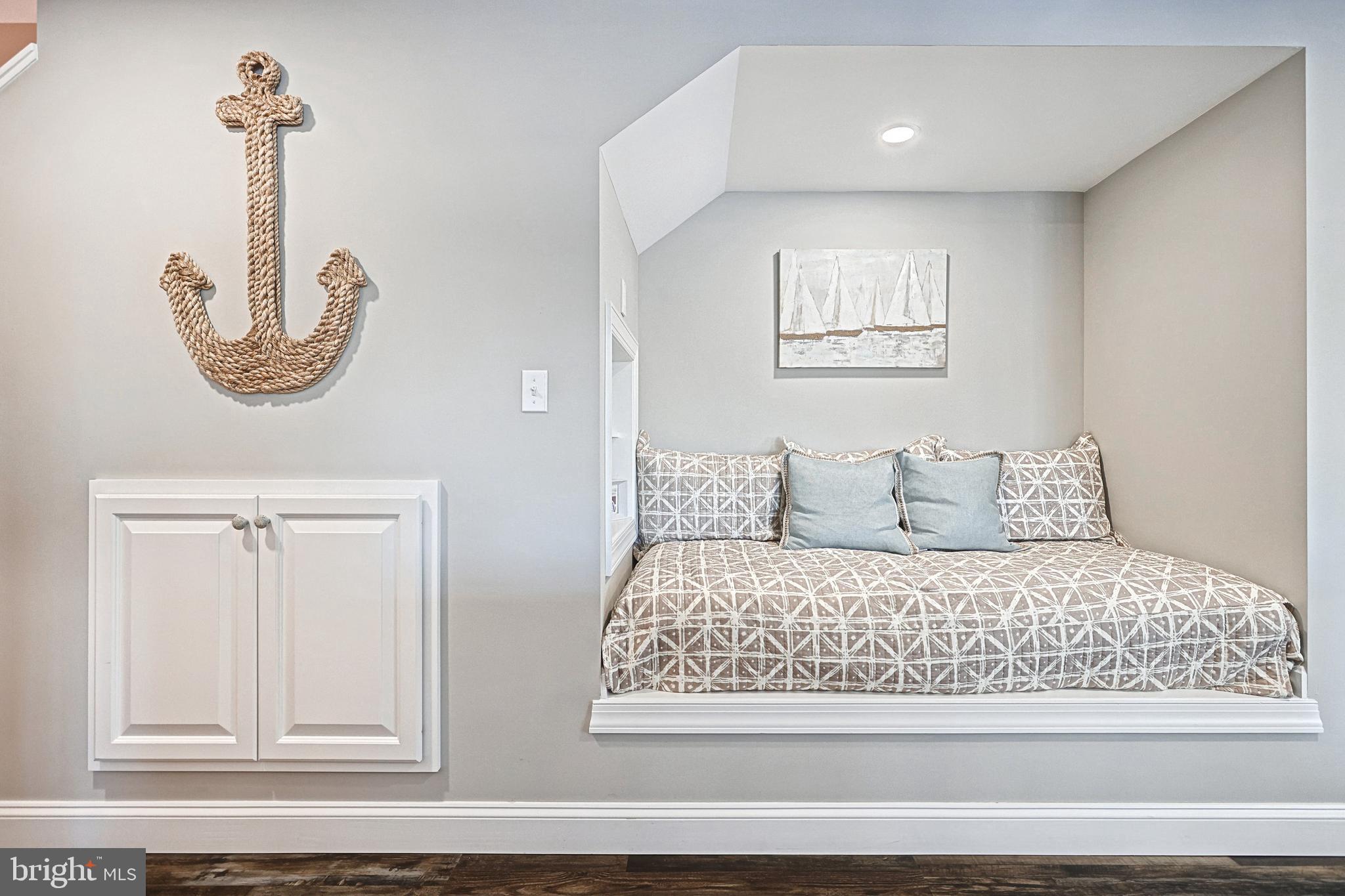 LAKE MEADE - Residential