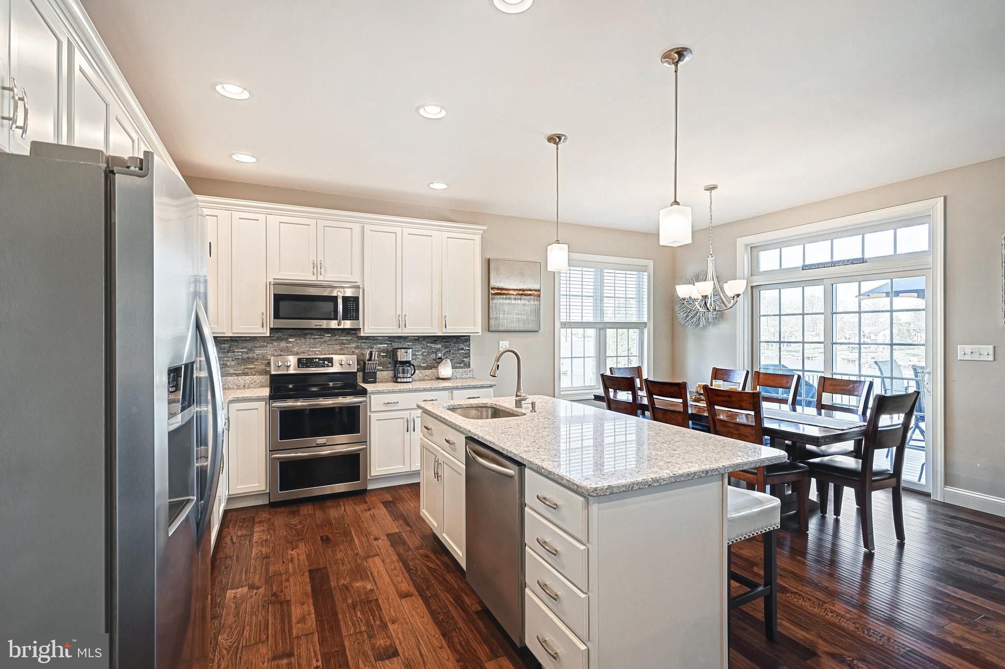 LAKE MEADE - Residential