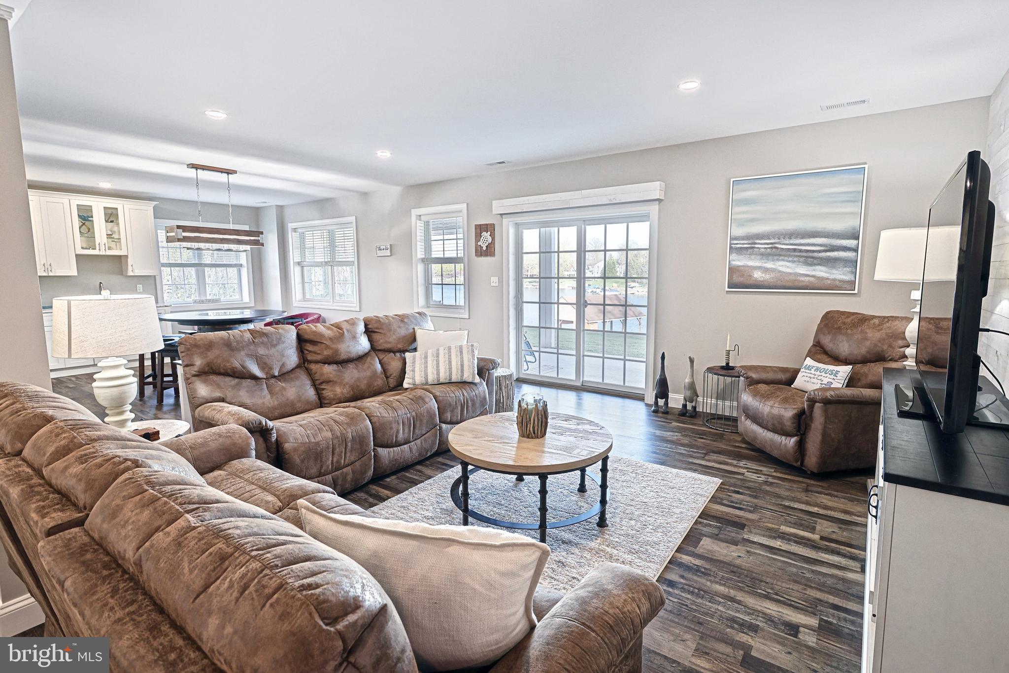 LAKE MEADE - Residential