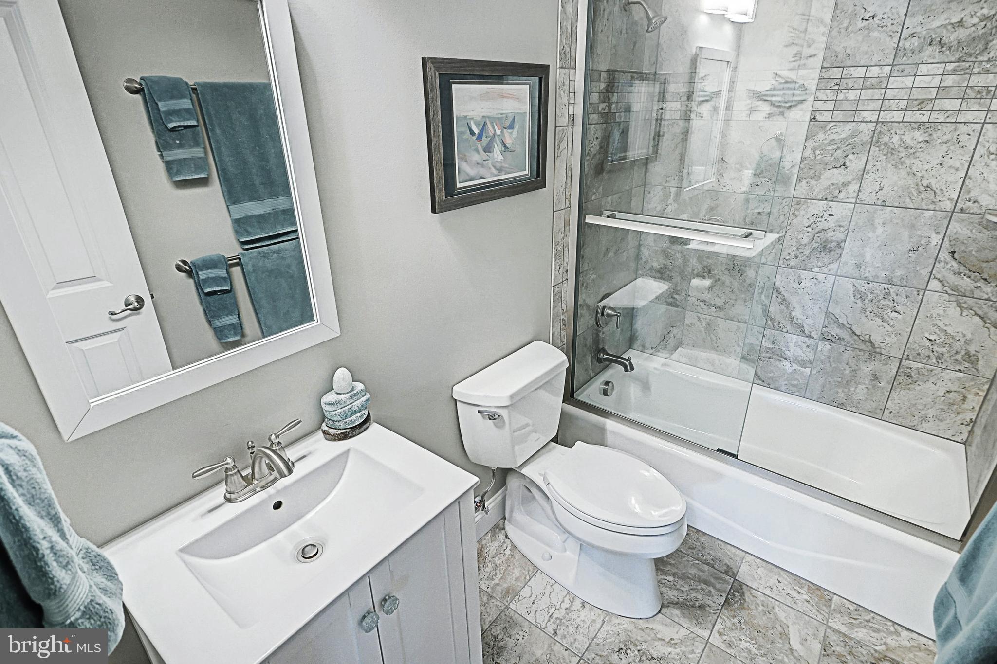 LAKE MEADE - Residential