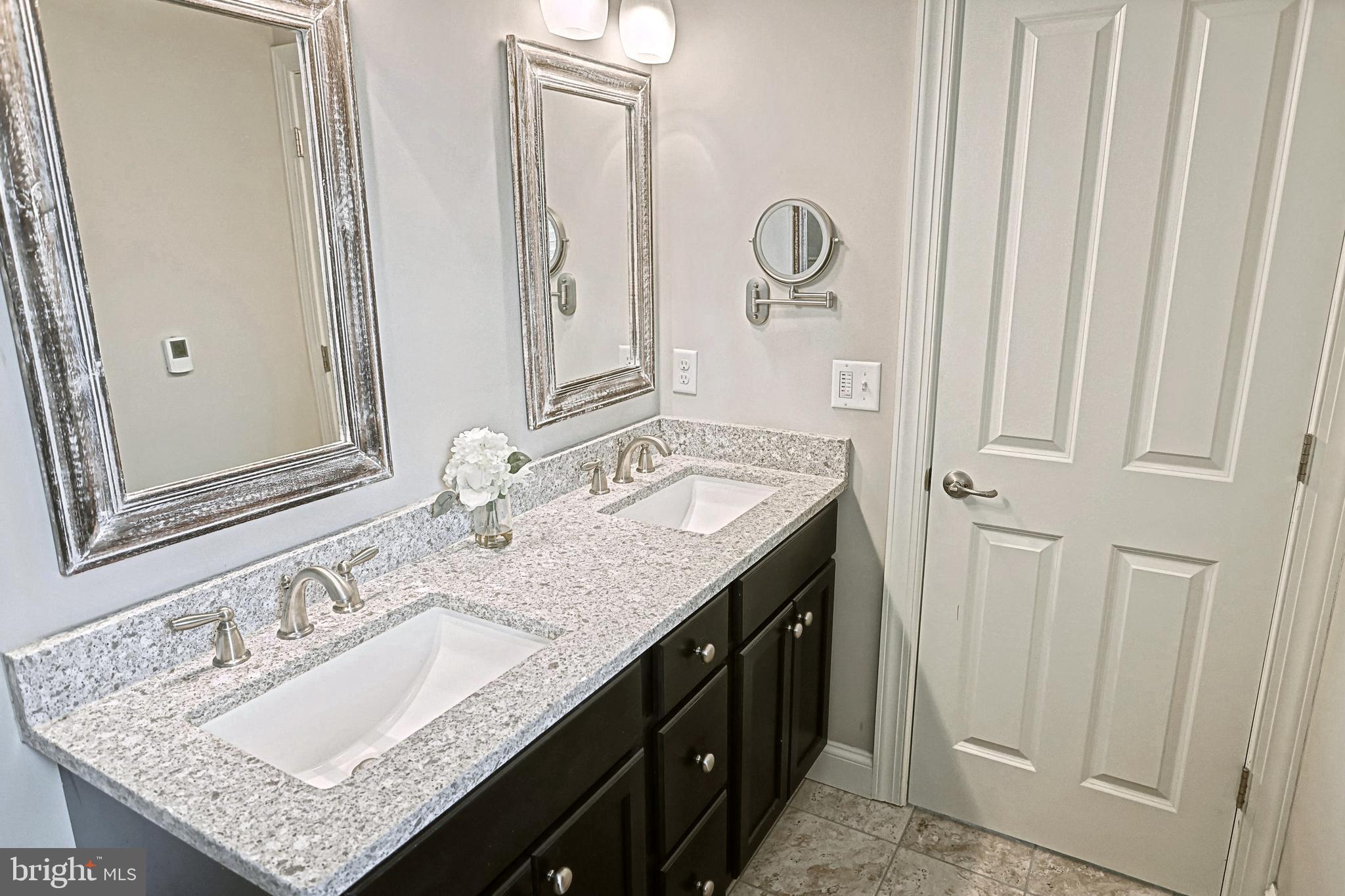 LAKE MEADE - Residential