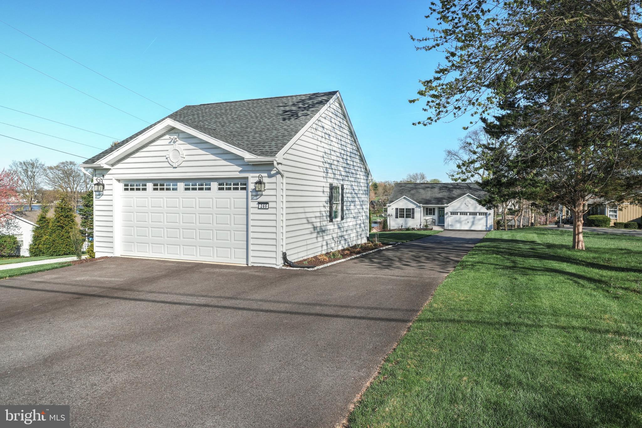 LAKE MEADE - Residential