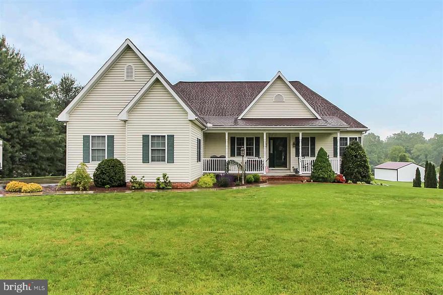 This home is in impeccable condition.  Don't miss this opportunity! (2) Master bedroom suites, open floor plan w/deck to access overlooking pristine in ground pool. Property located in delightful rural setting, adjacent to Beech Springs Farm Destination Wedding property.