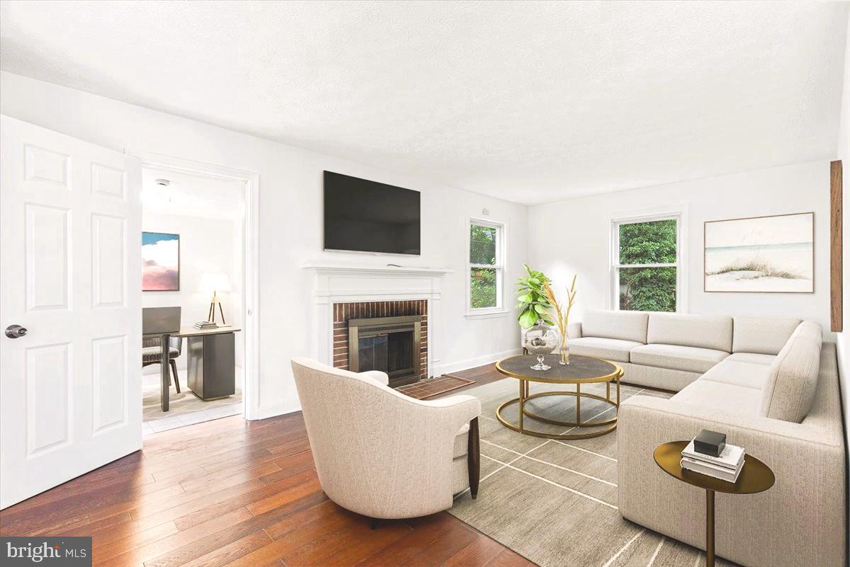 5901 EUCLID