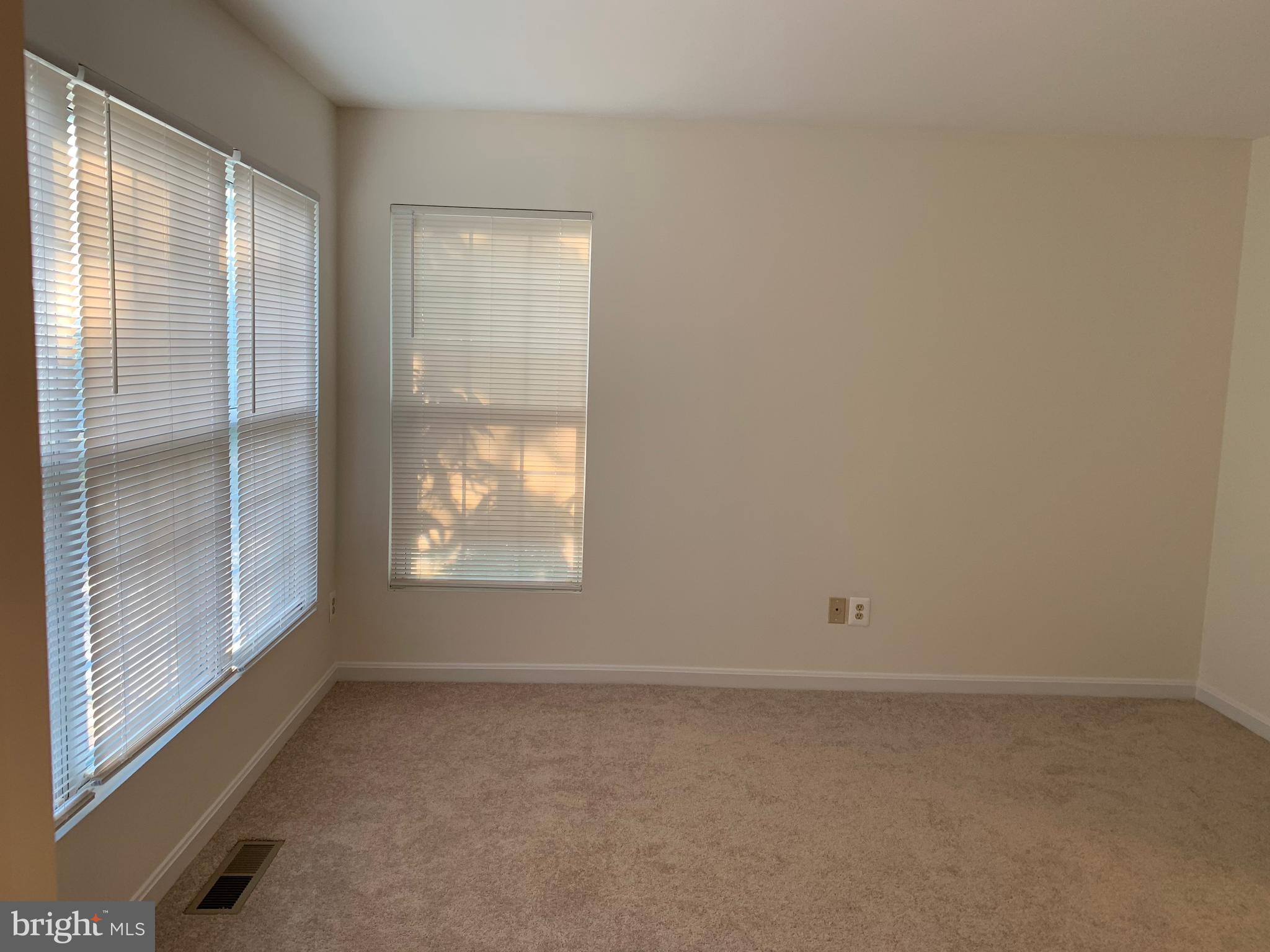 CENTREVILLE GREEN - Residential Lease