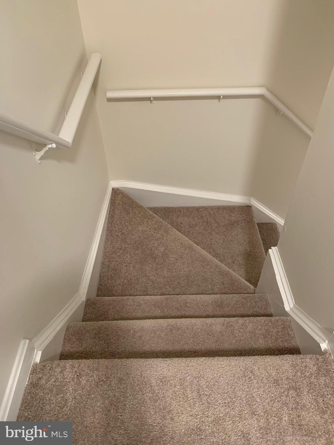 CENTREVILLE GREEN - Residential Lease