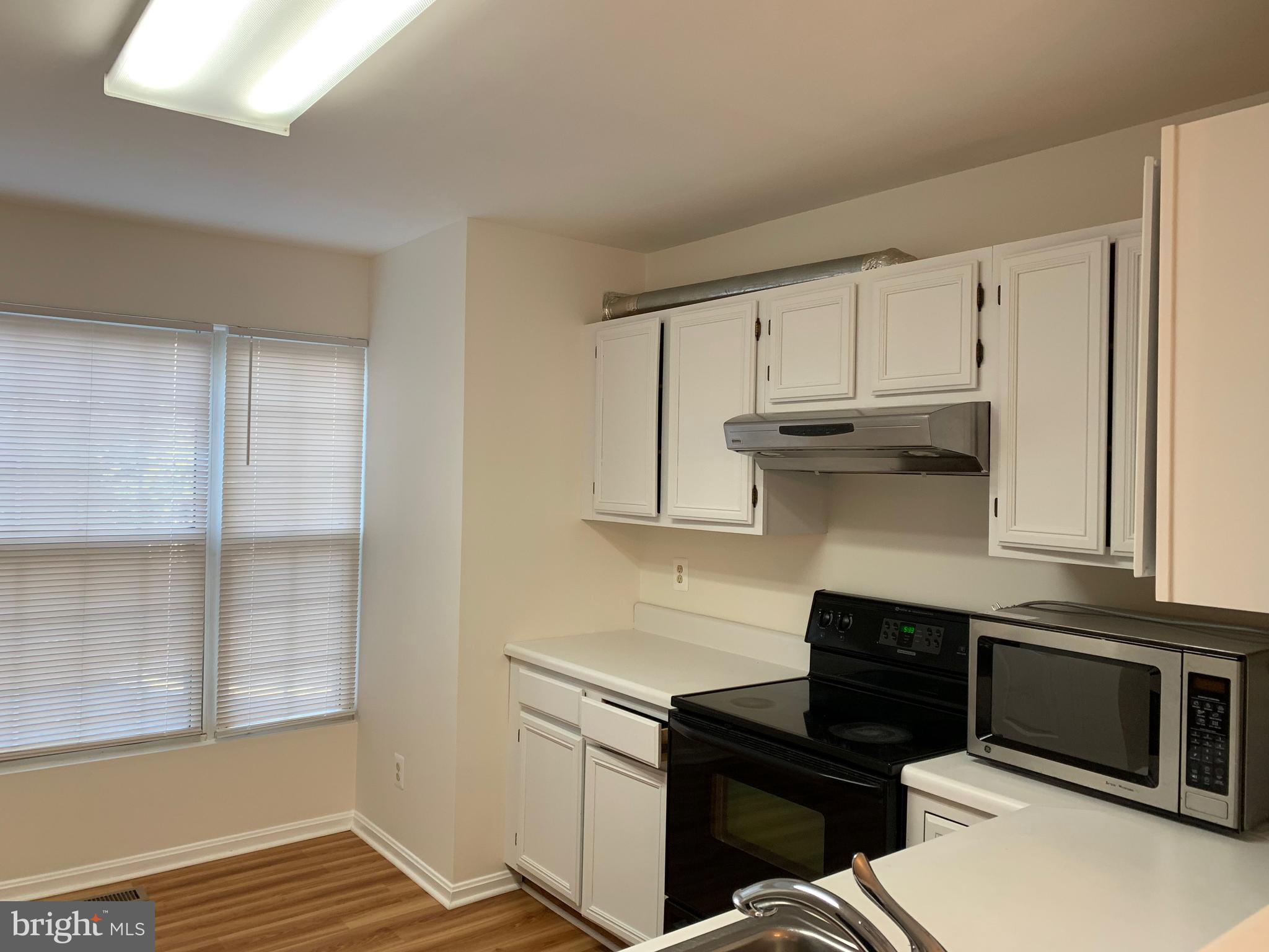 CENTREVILLE GREEN - Residential Lease