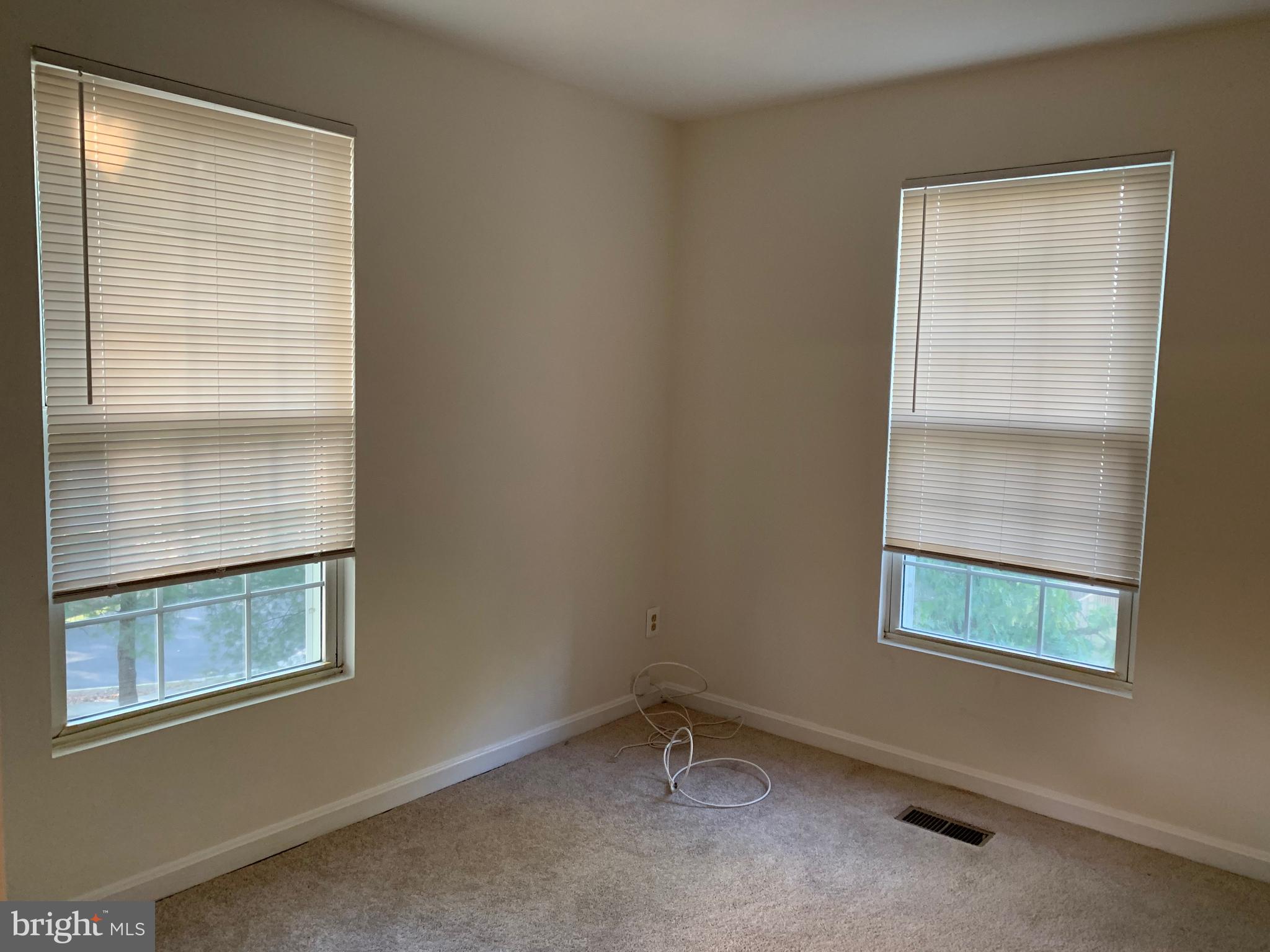 CENTREVILLE GREEN - Residential Lease