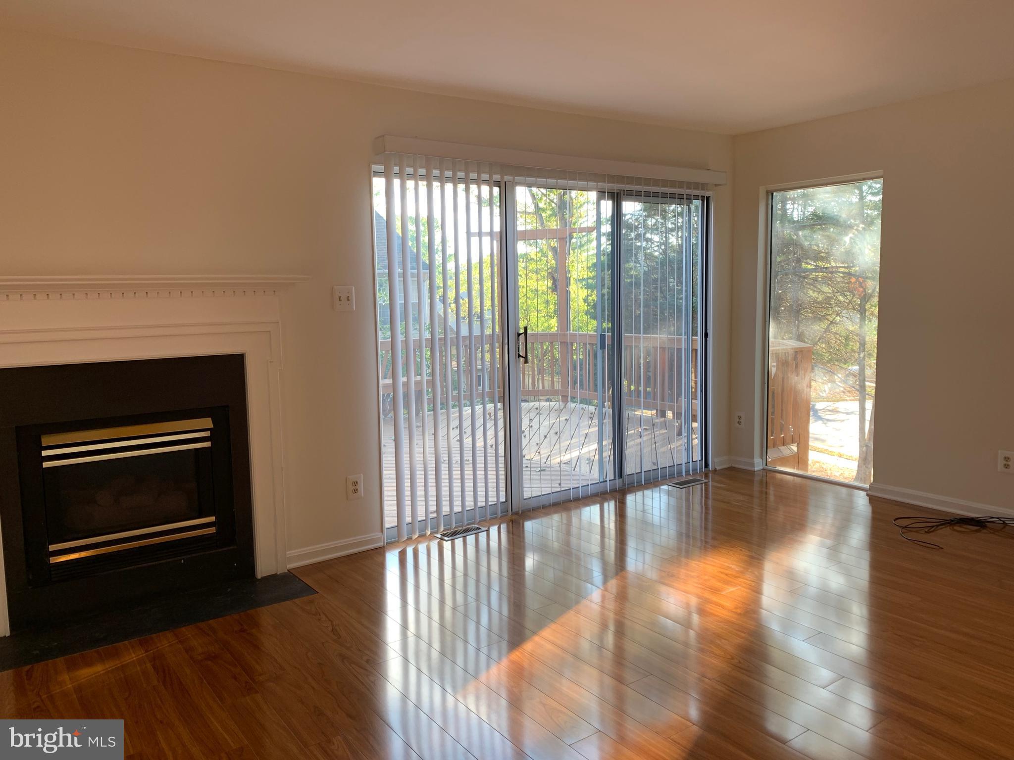 CENTREVILLE GREEN - Residential Lease