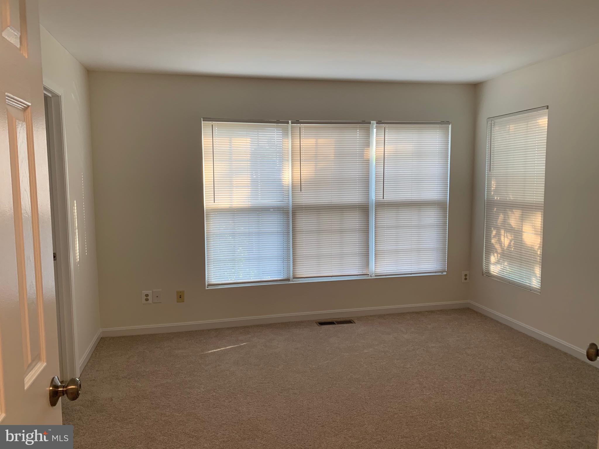 CENTREVILLE GREEN - Residential Lease