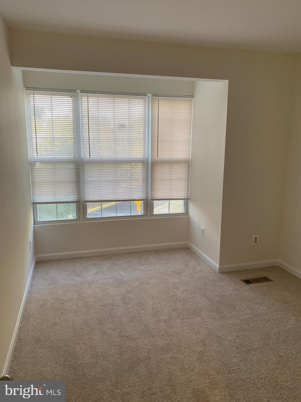 CENTREVILLE GREEN - Residential Lease