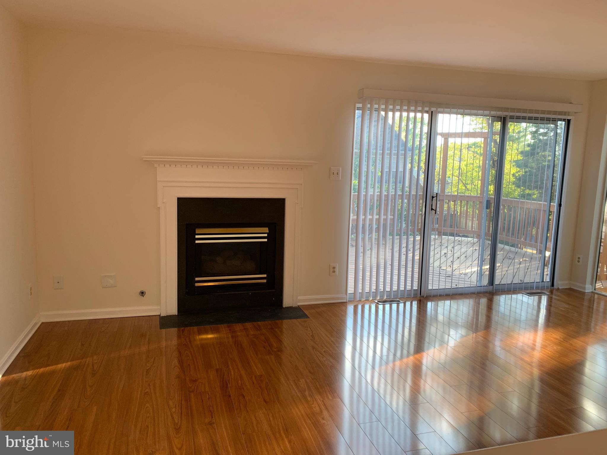 CENTREVILLE GREEN - Residential Lease