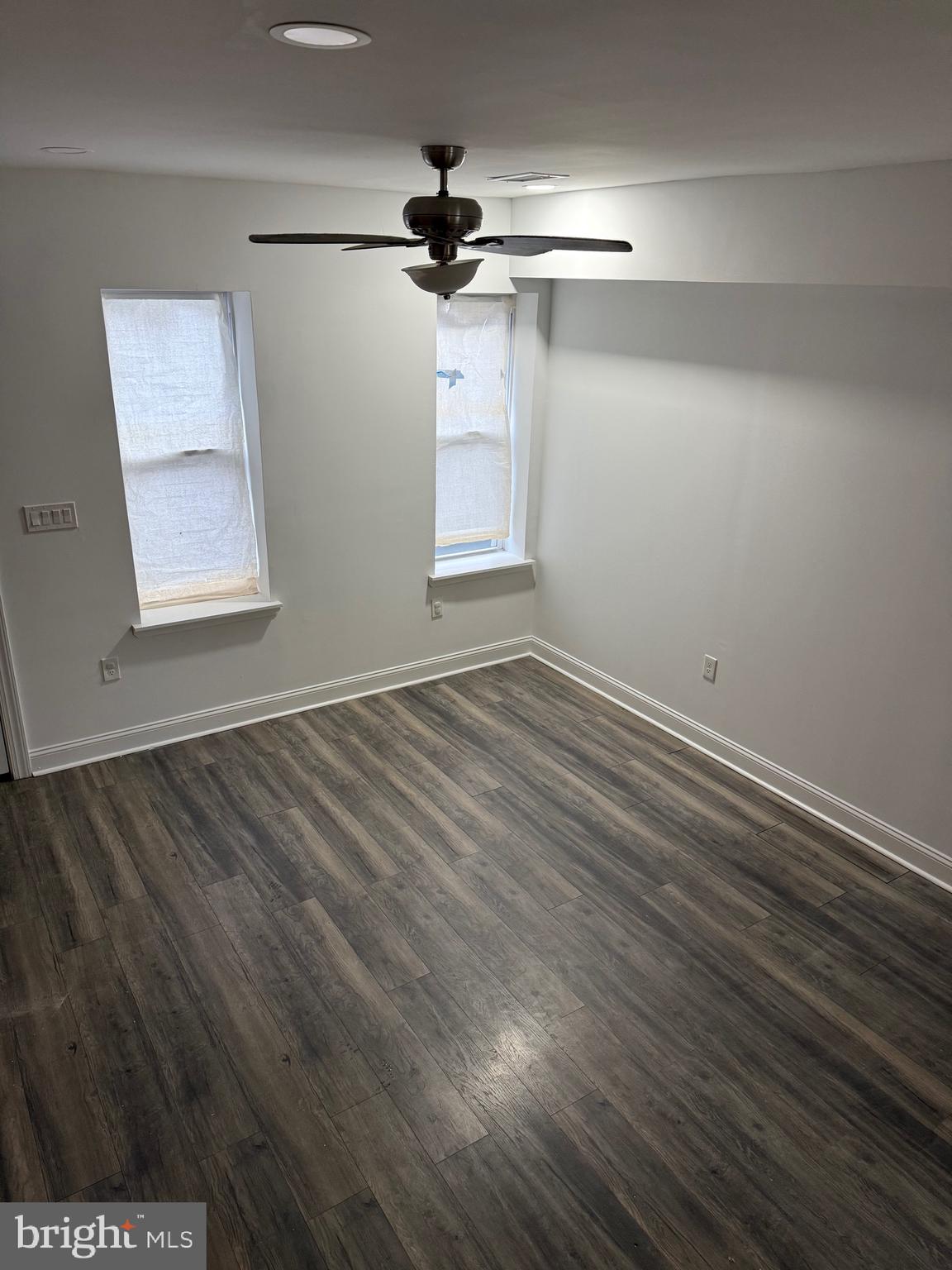 KENSINGTON - Residential