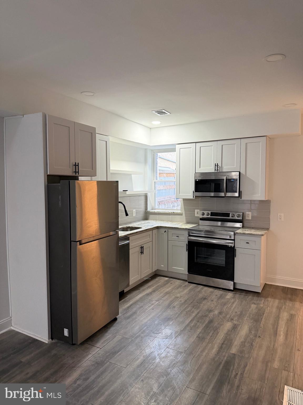 KENSINGTON - Residential