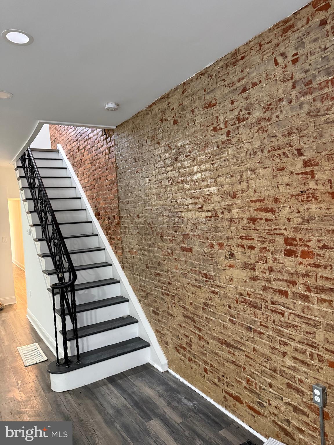 KENSINGTON - Residential